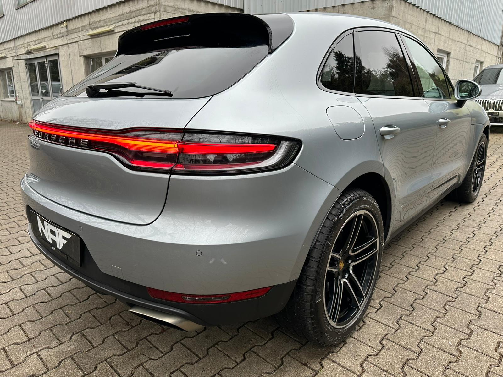 PORSCHE Macan PDK-image-4