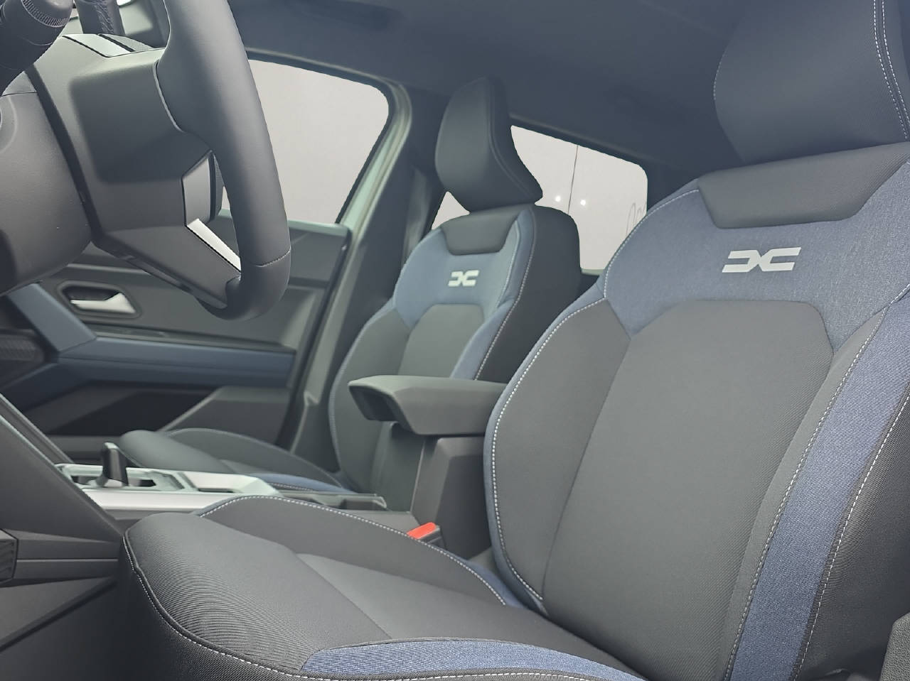 DACIA Duster 1.6 Hybrid Journey-image-8