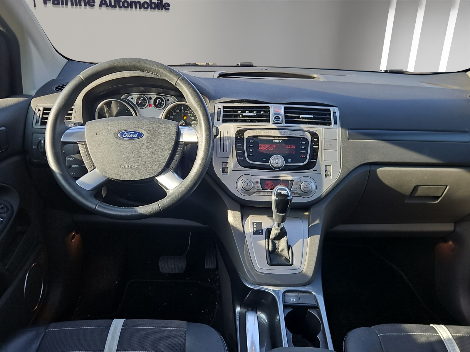 FORD Kuga 2.0 TDCi Titanium 4WD PowerShift-image-8