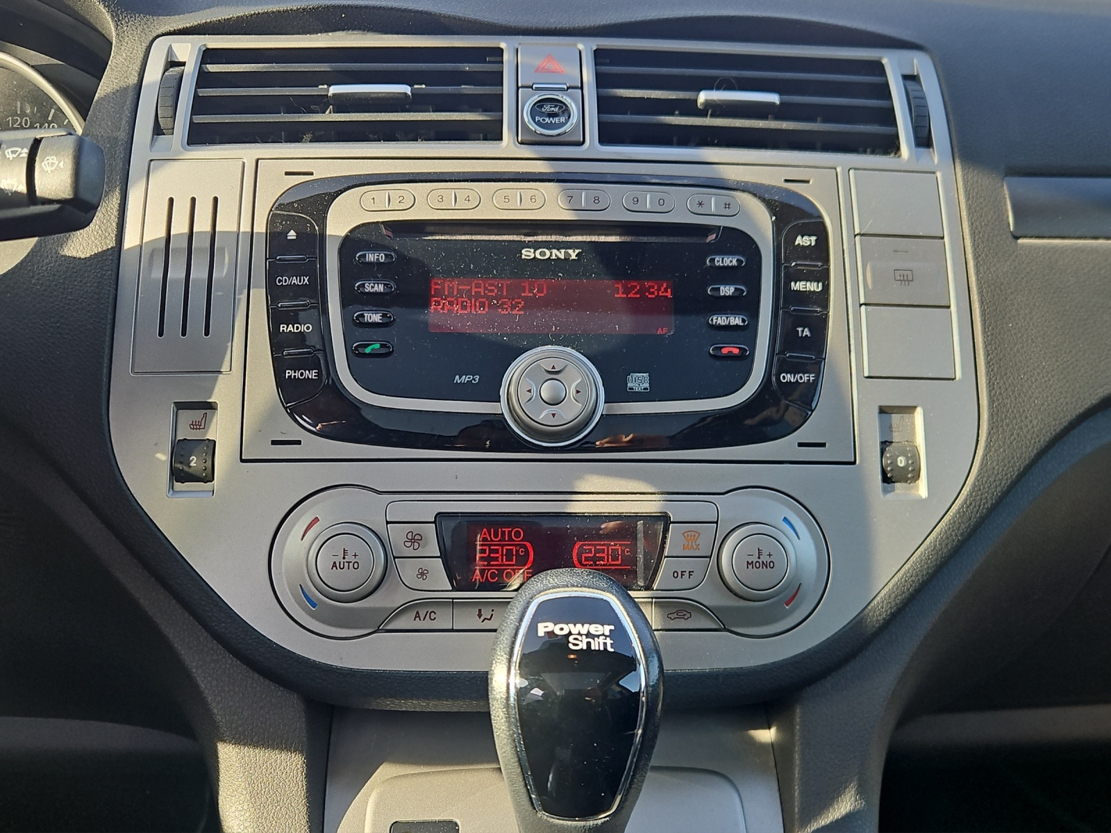 FORD Kuga 2.0 TDCi Titanium 4WD PowerShift-image-10