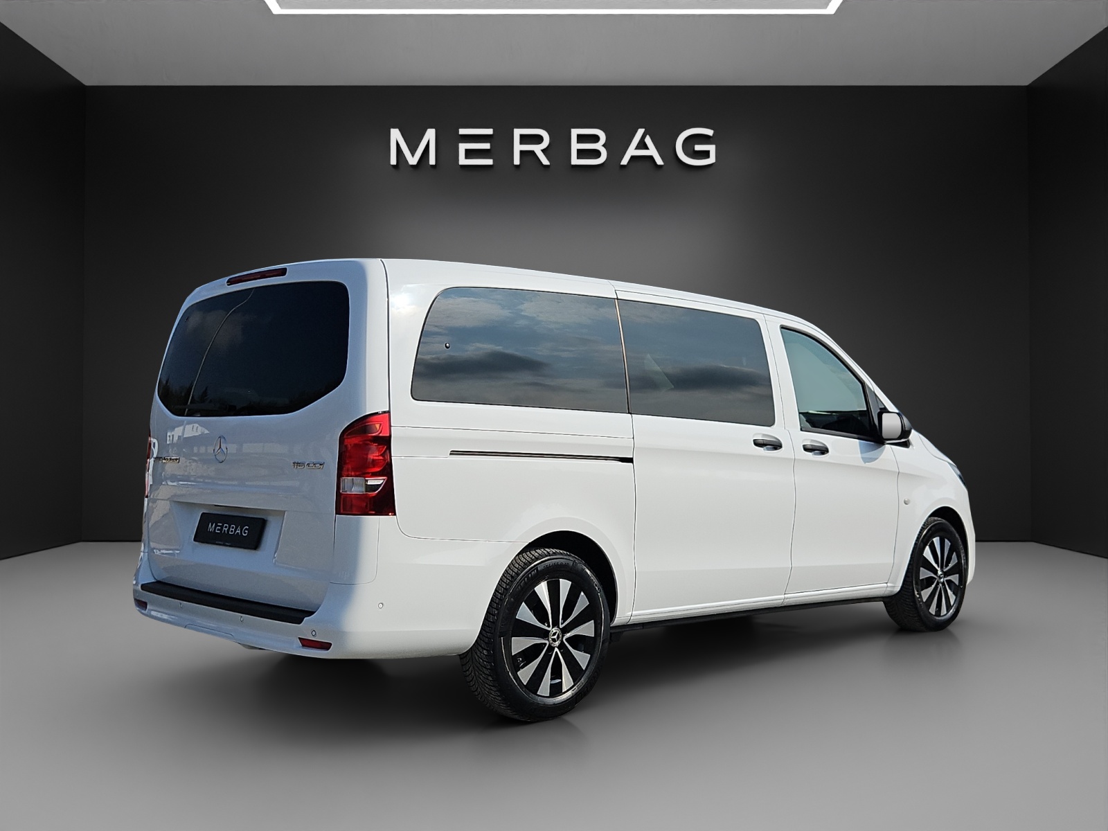 MERCEDES-BENZ Vito 116 CDI Lang Tourer 9G-Tronic Pro-image-5