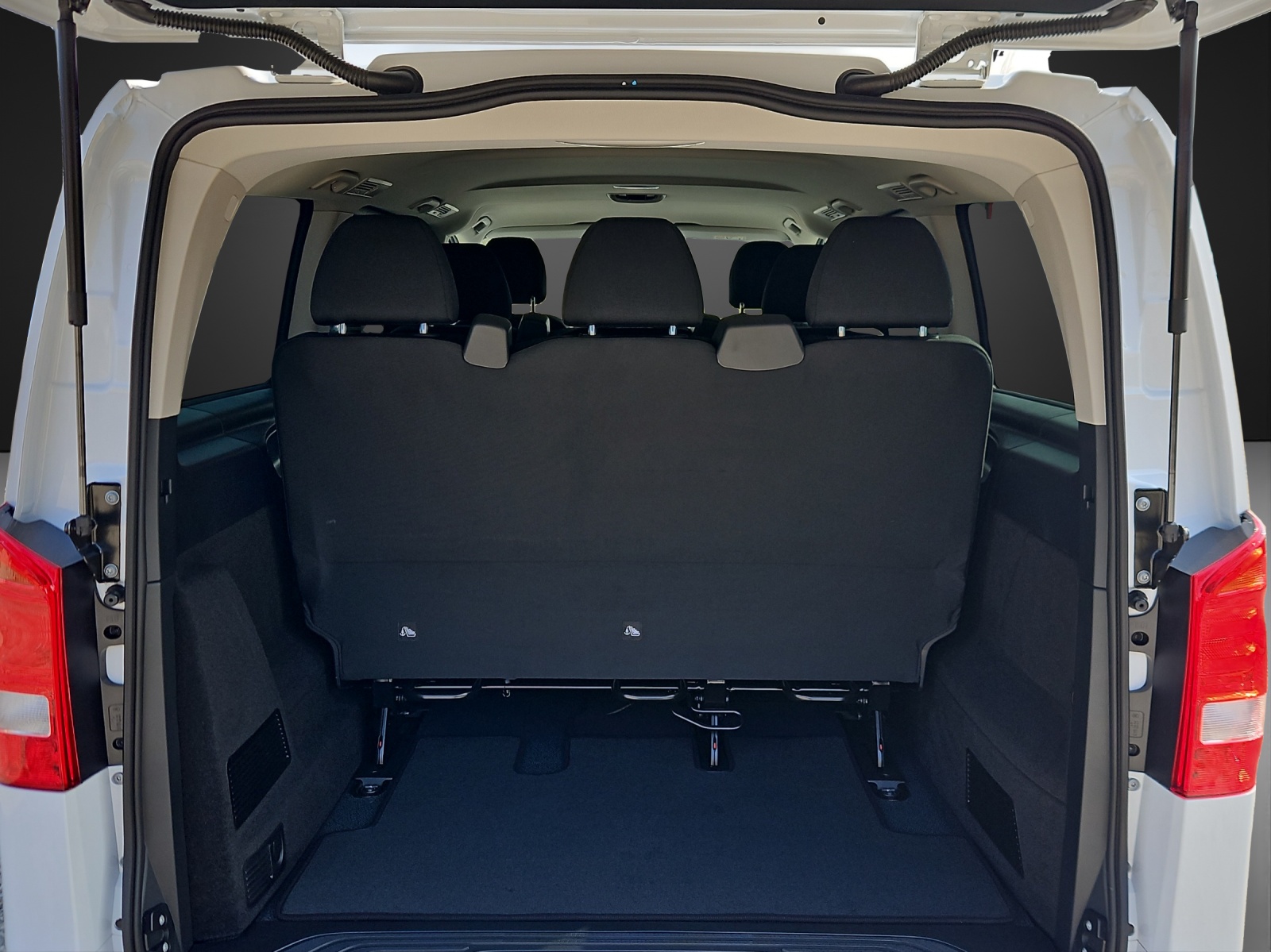 MERCEDES-BENZ Vito 116 CDI Lang Tourer 9G-Tronic Pro-image-11