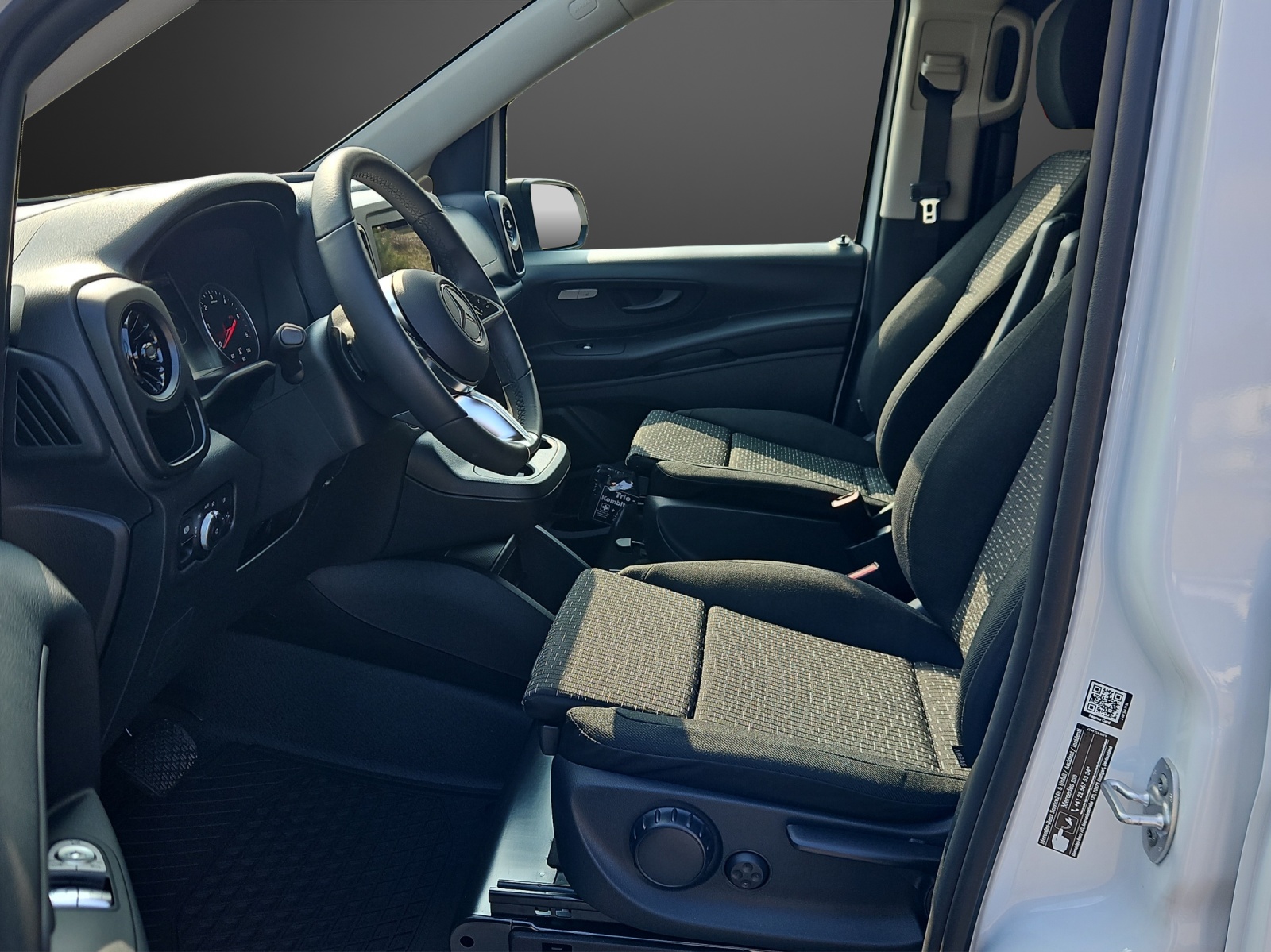 MERCEDES-BENZ Vito 116 CDI Lang Tourer 9G-Tronic Pro-image-7