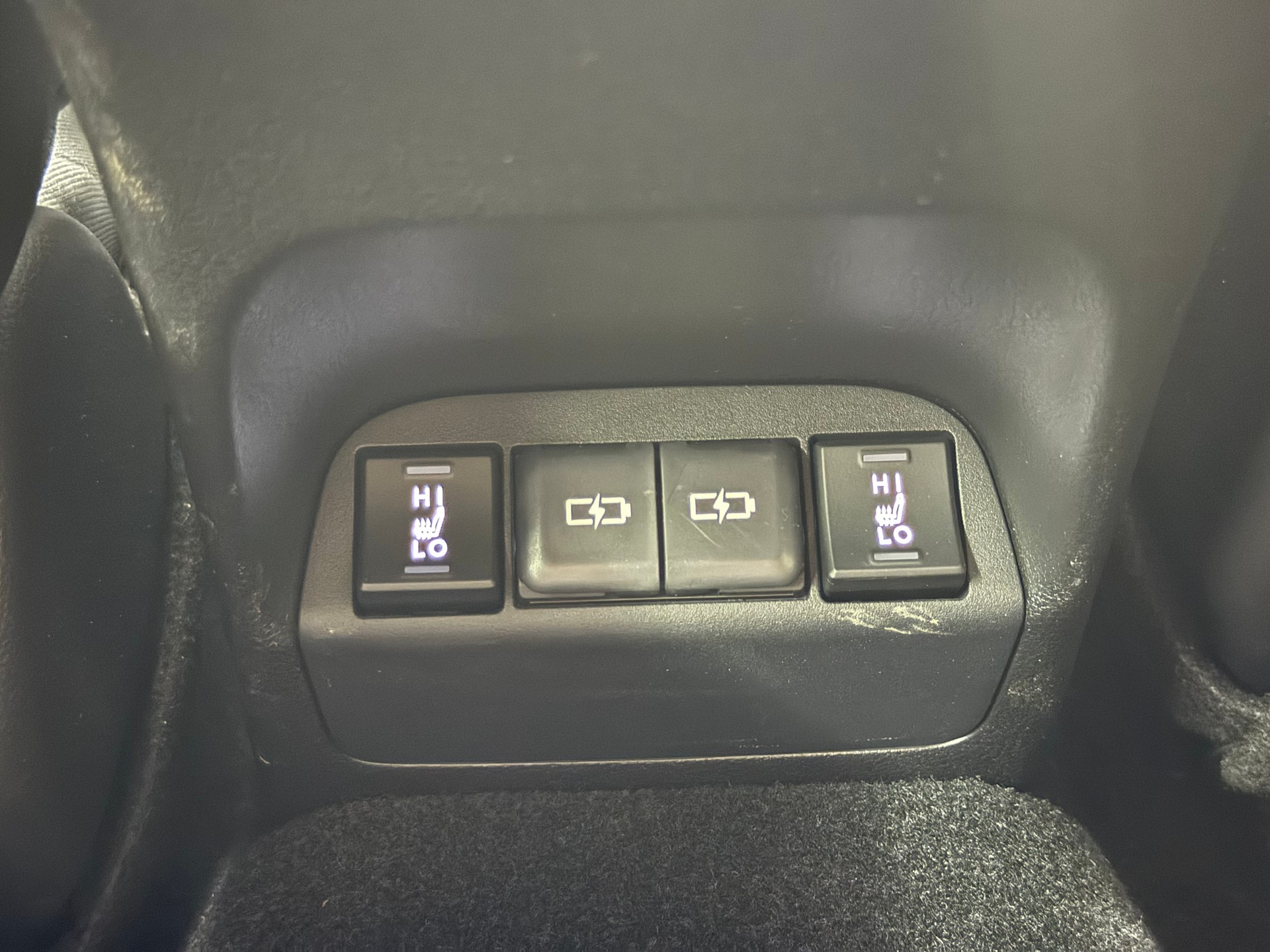 LEXUS UX 300e Excellence Automatic-image-14