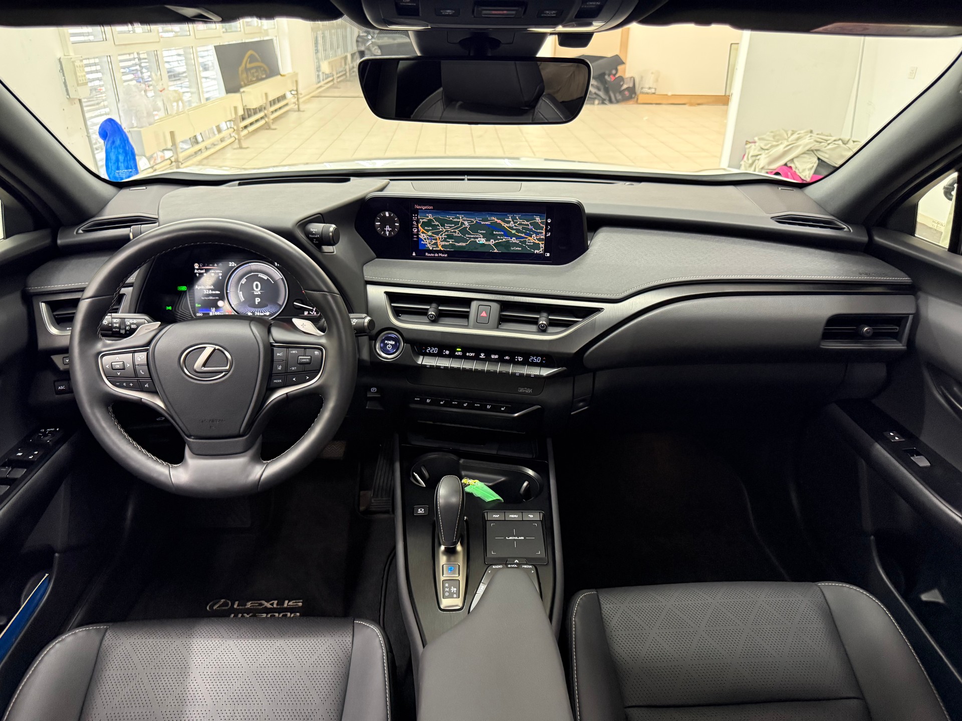 LEXUS UX 300e Excellence Automatic-image-7