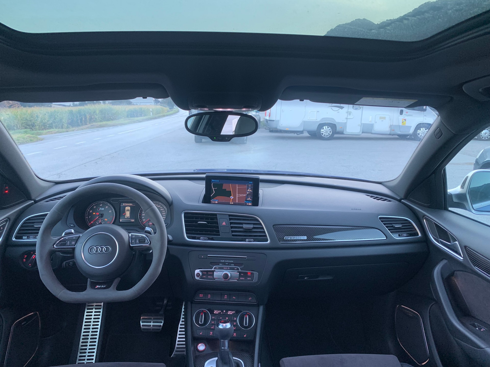 AUDI RS Q3 2.5 TFSI quattro S-tronic-image-17