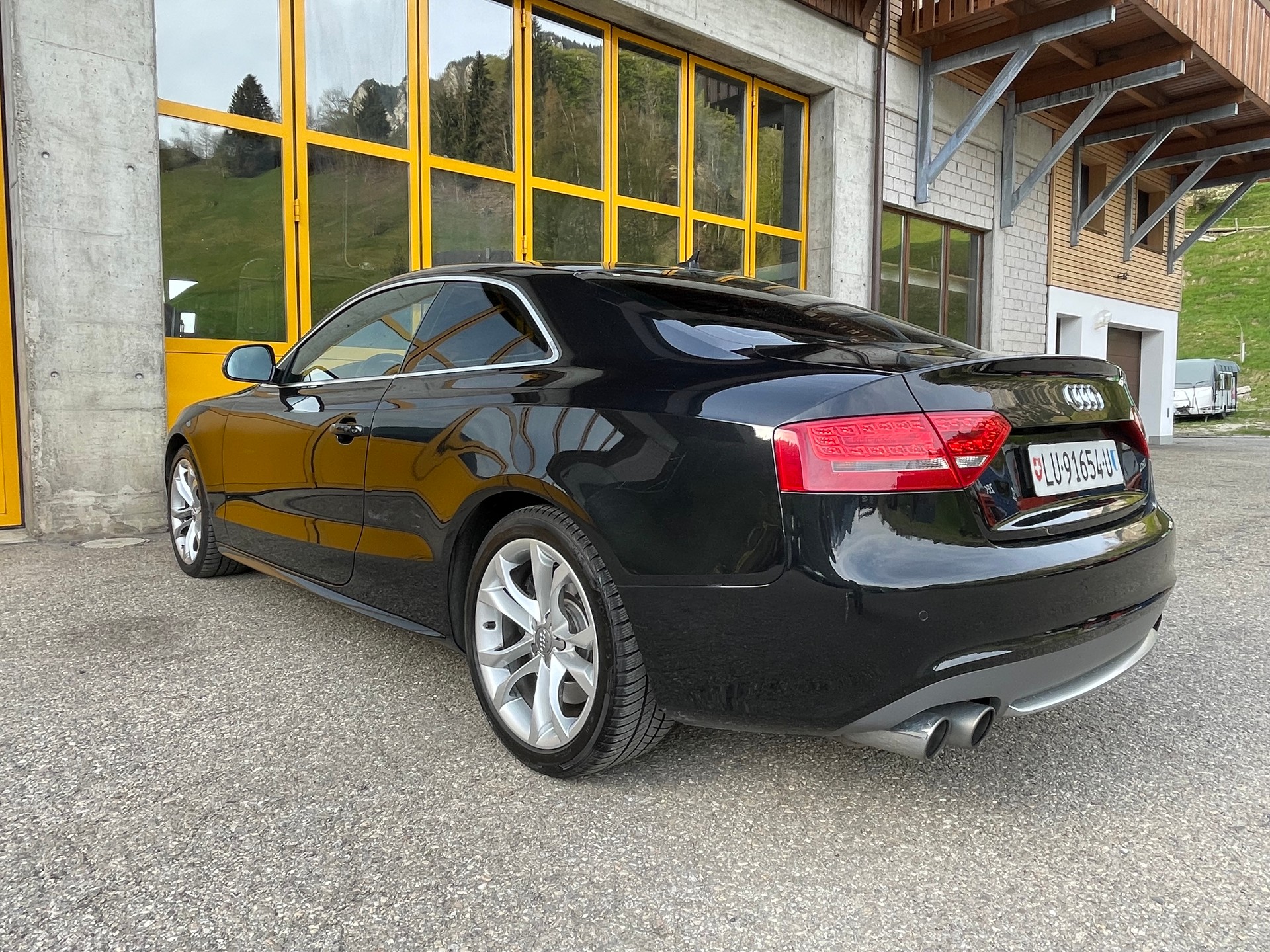 AUDI S5 Coupé 4.2 FSI quattro tiptronic-image-3