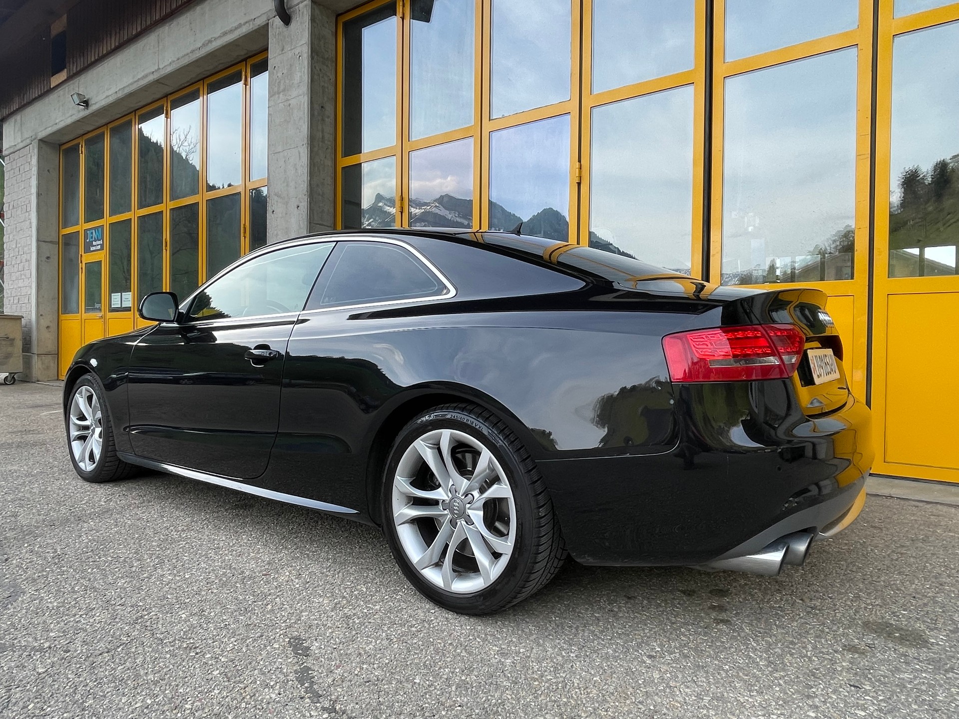AUDI S5 Coupé 4.2 FSI quattro tiptronic-image-2
