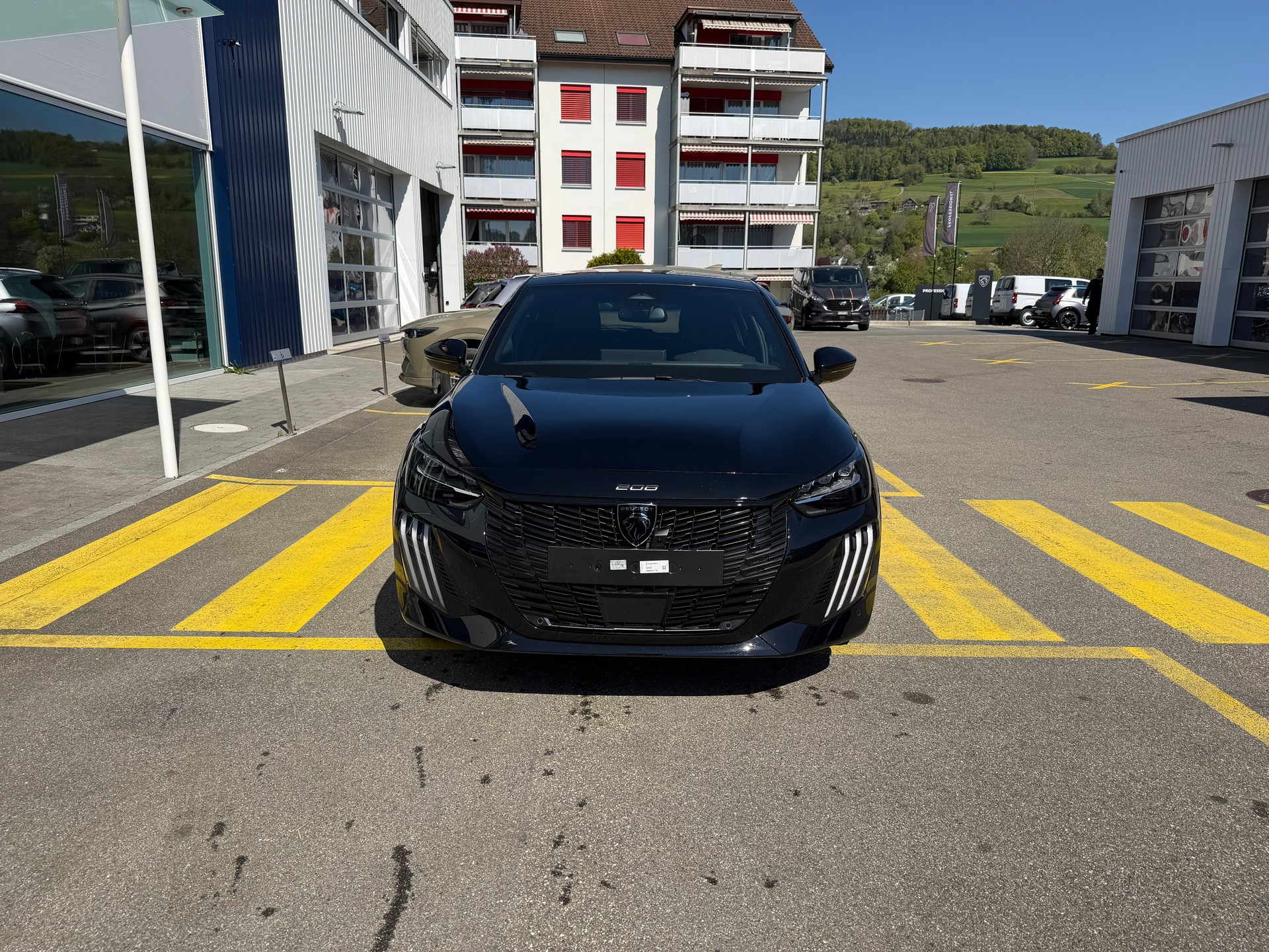 PEUGEOT 208 1.2 MHEV 145 GT-image-6