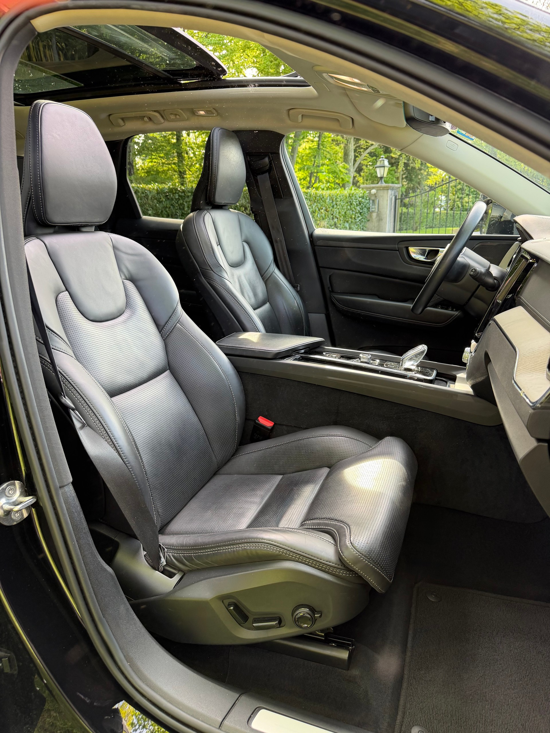 VOLVO XC60 T8 eAWD PluginHybrid Inscription Geartronic-image-14