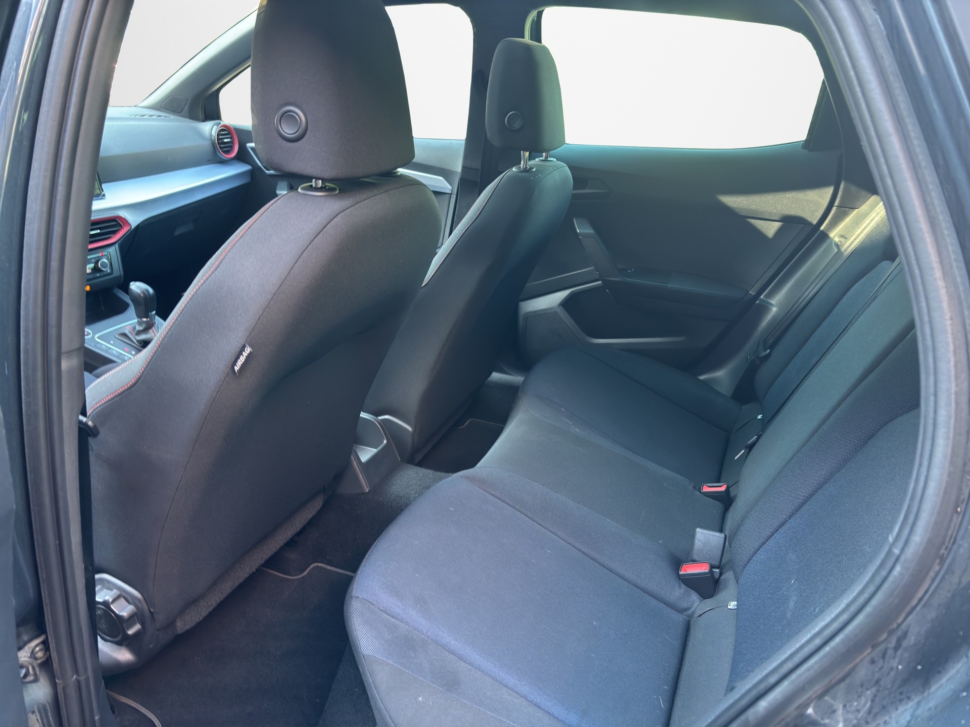 SEAT Ibiza 1.0 EcoTSI Hola FR DSG-image-10