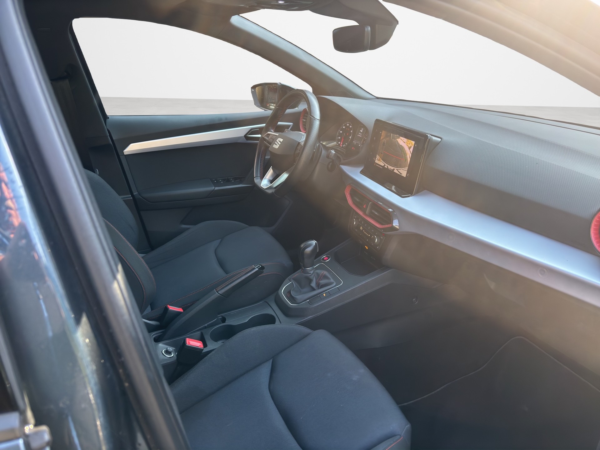 SEAT Ibiza 1.0 EcoTSI Hola FR DSG-image-13