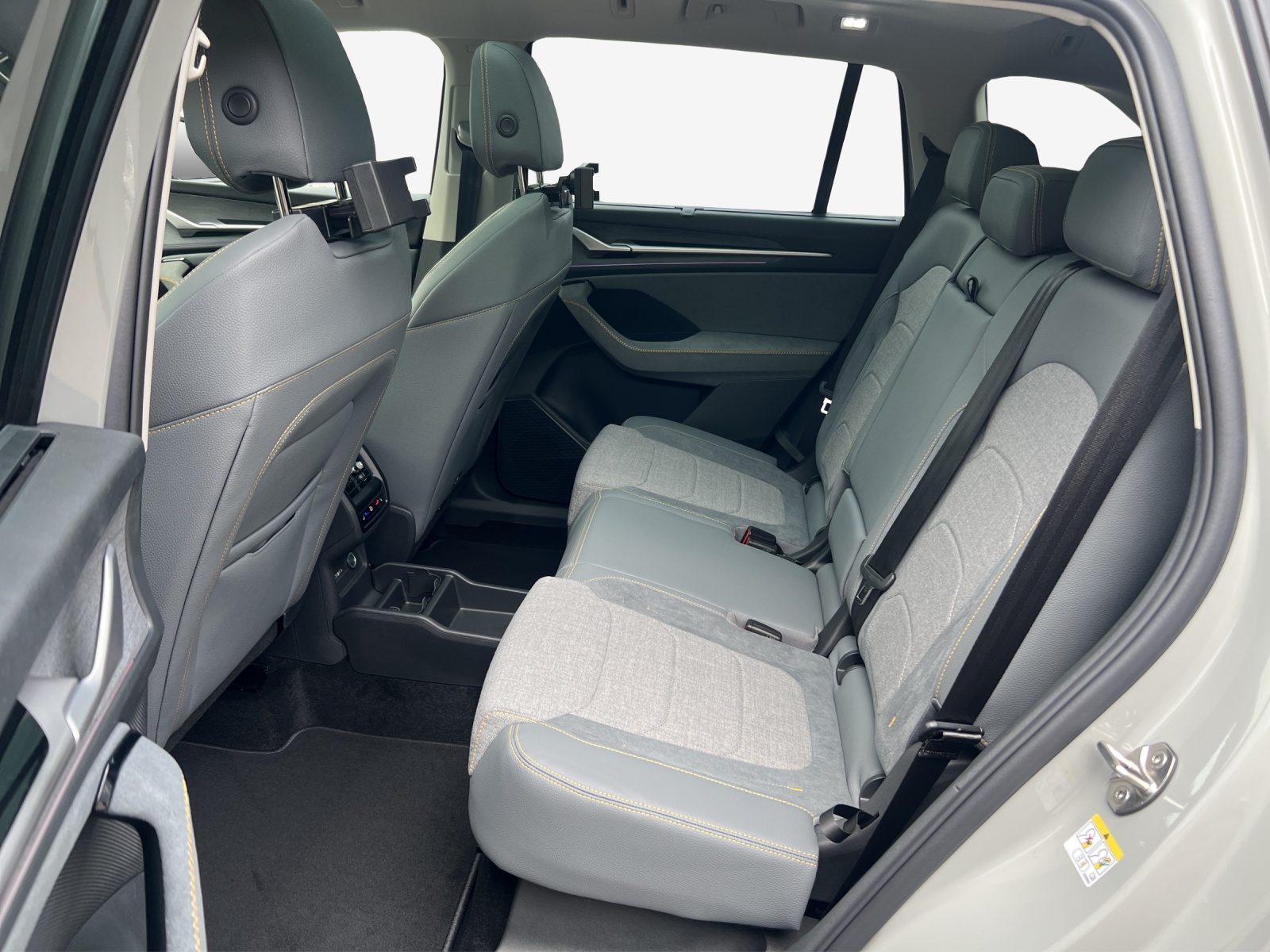 SKODA Kodiaq 2.0 TSI Dynamic 4x4-image-11