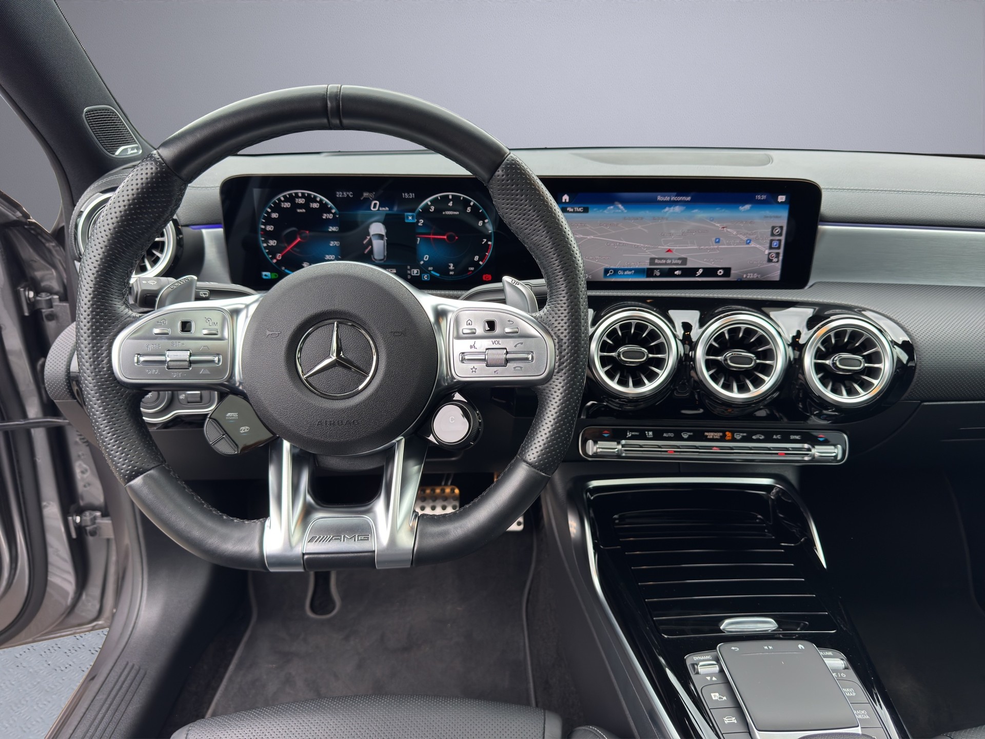 MERCEDES-BENZ A 45 S AMG 4Matic+ Speedshift-image-12