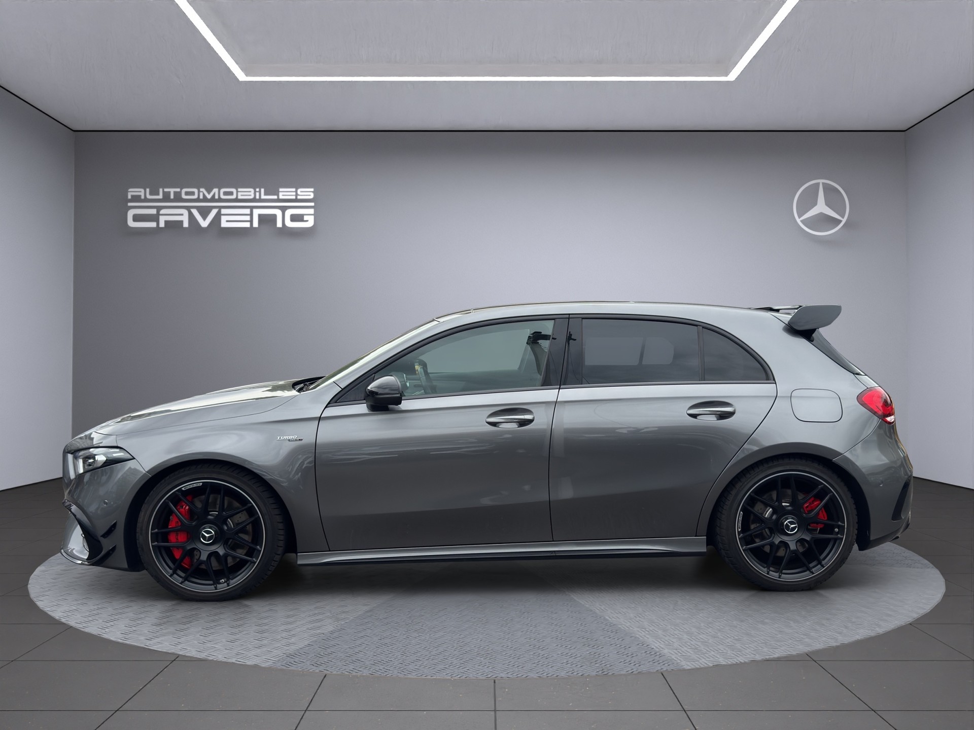 MERCEDES-BENZ A 45 S AMG 4Matic+ Speedshift-showroom-element-1