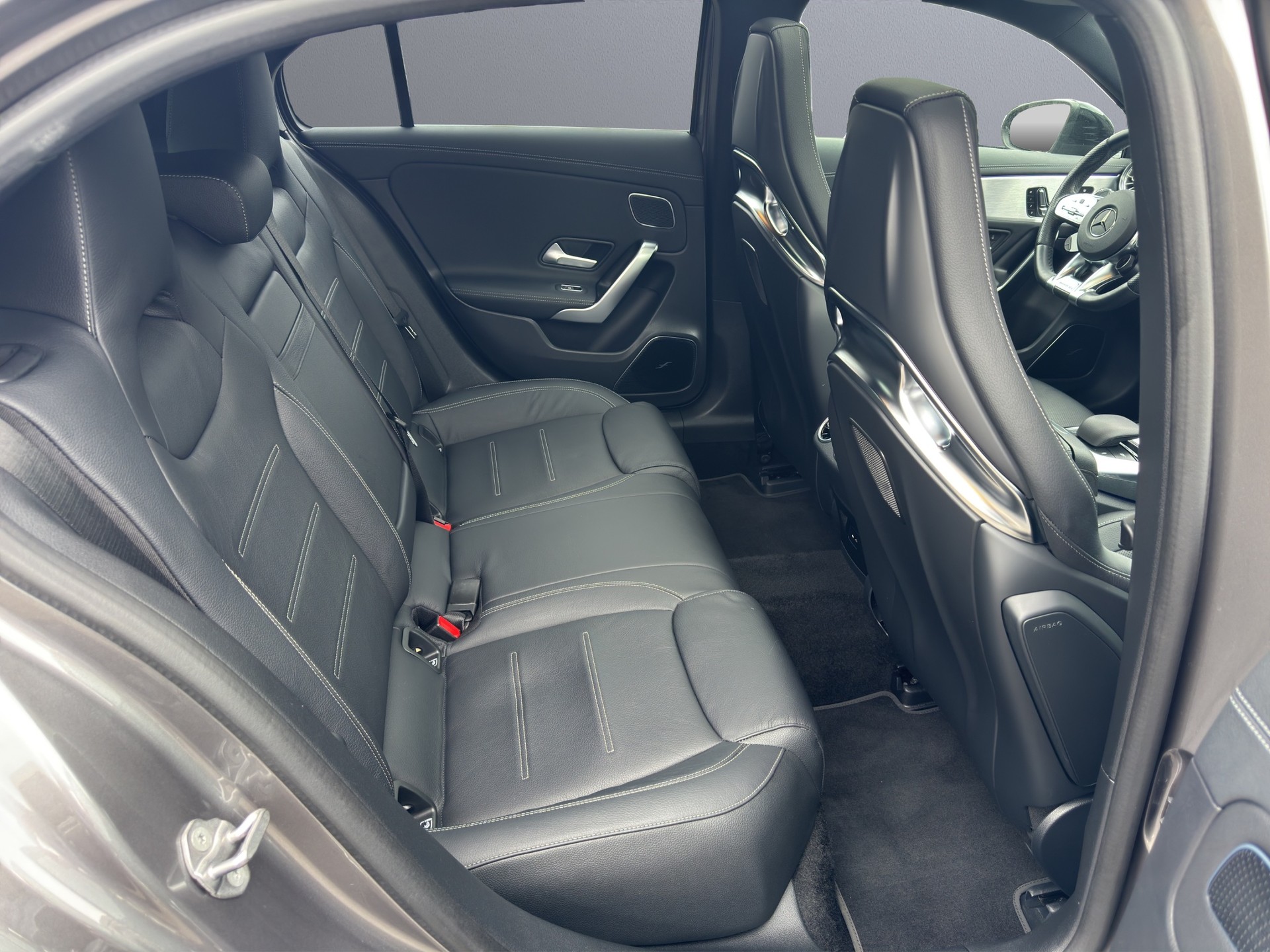 MERCEDES-BENZ A 45 S AMG 4Matic+ Speedshift-image-16