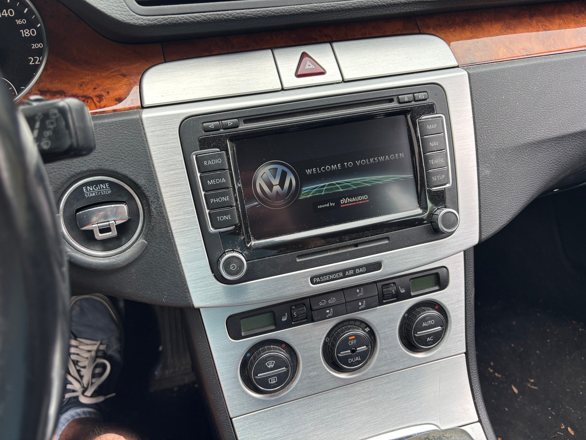 VW PASSAT-image-10