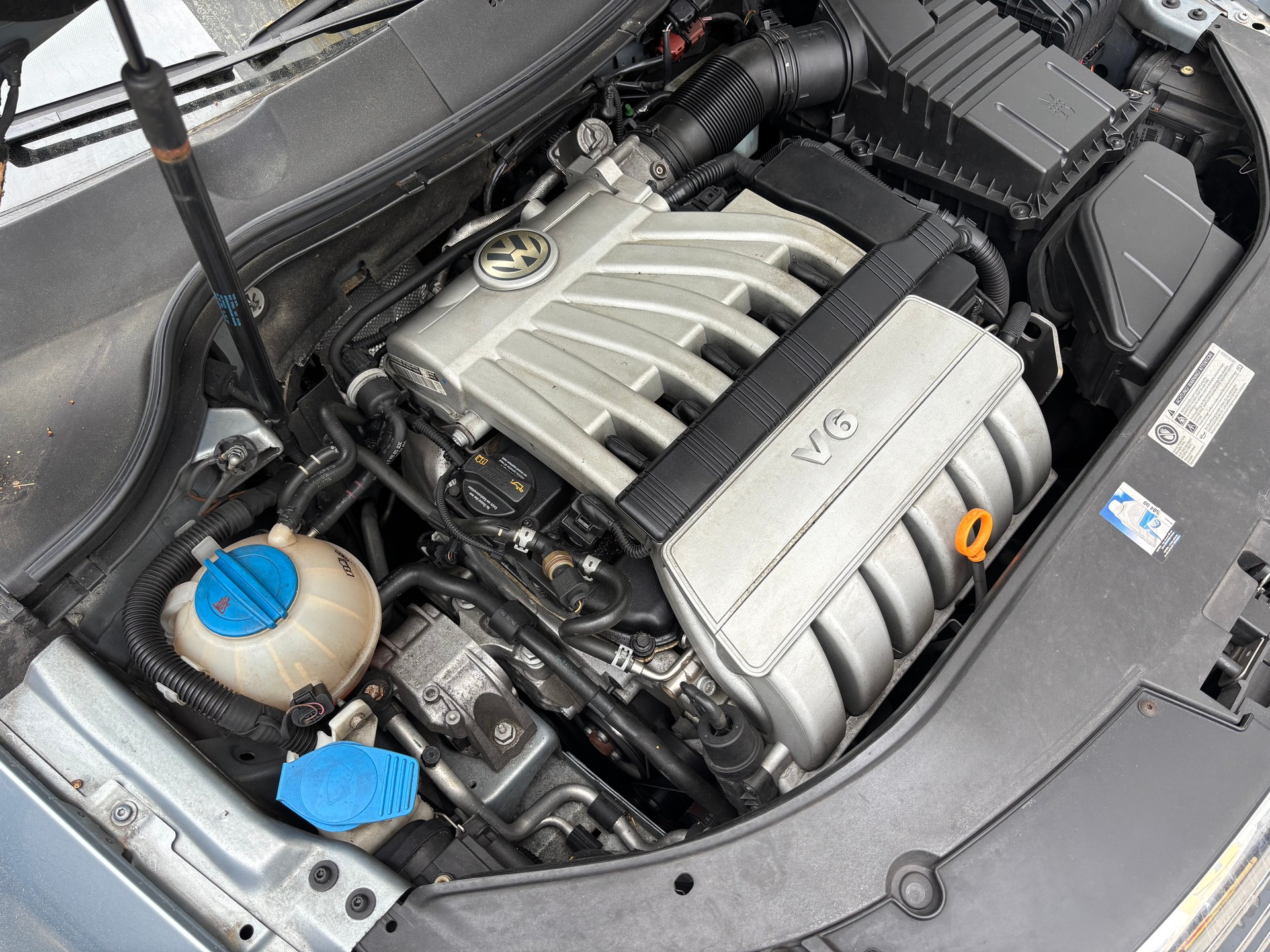VW PASSAT-image-15
