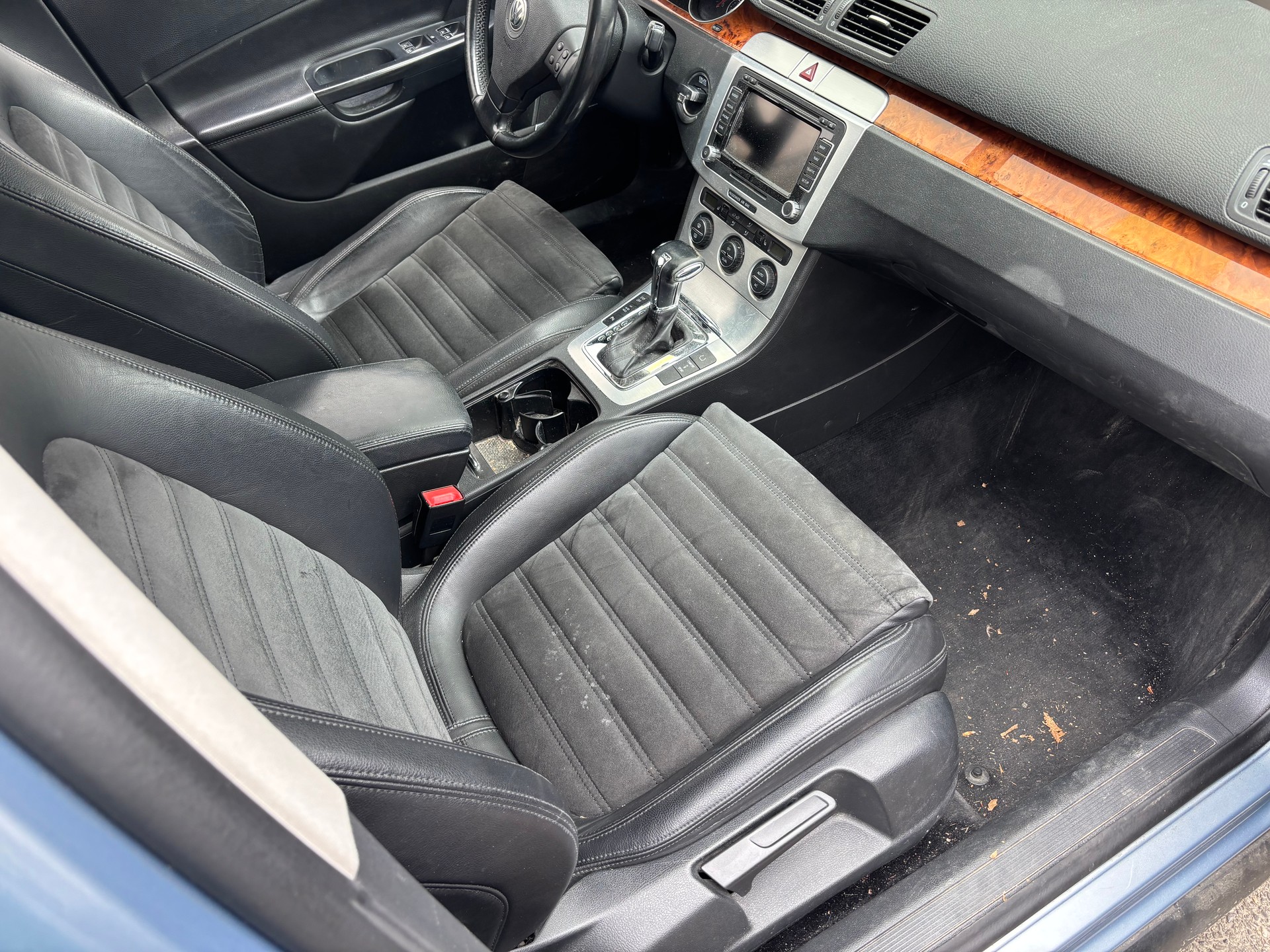 VW PASSAT-image-7