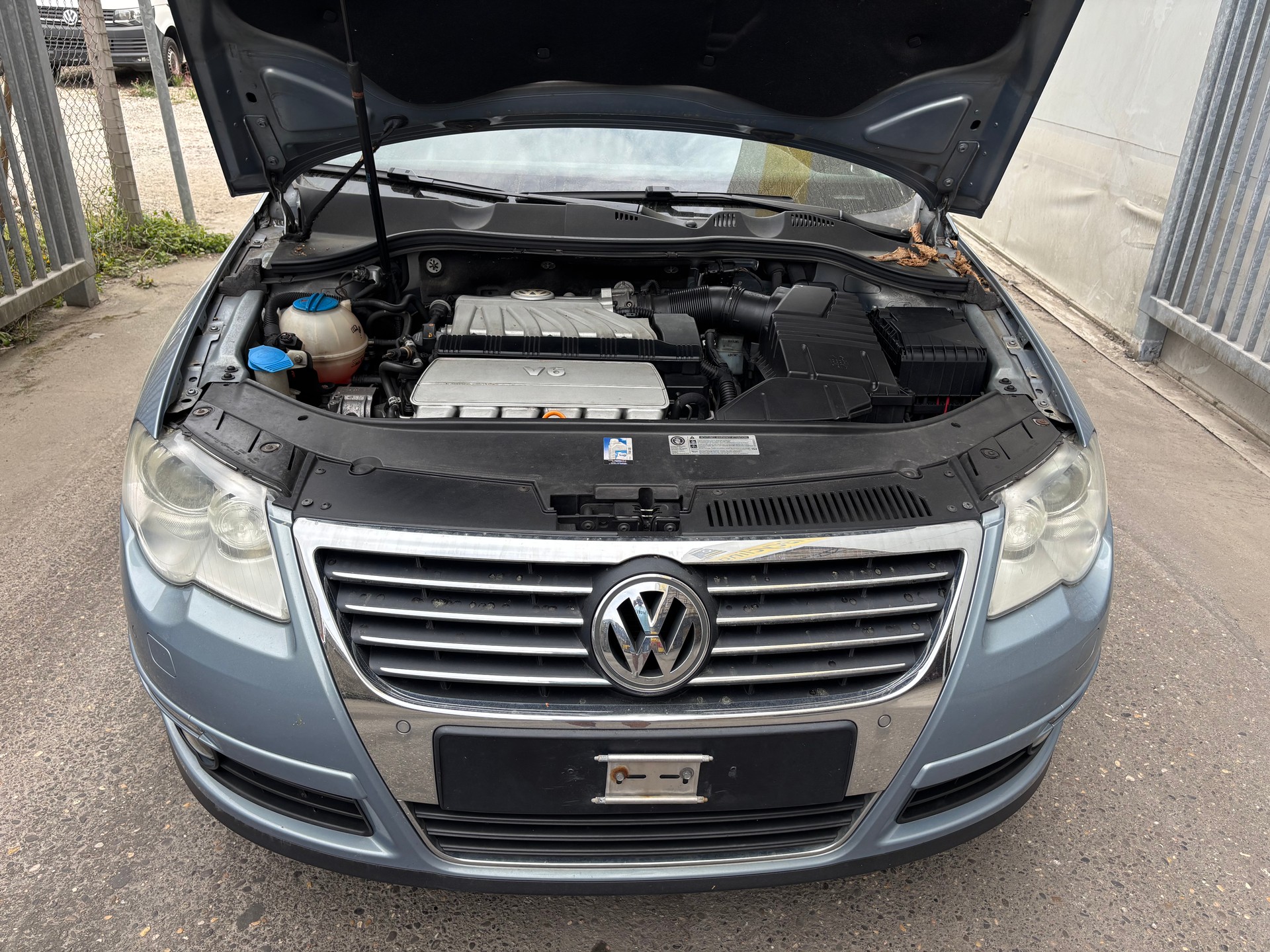 VW PASSAT-image-13