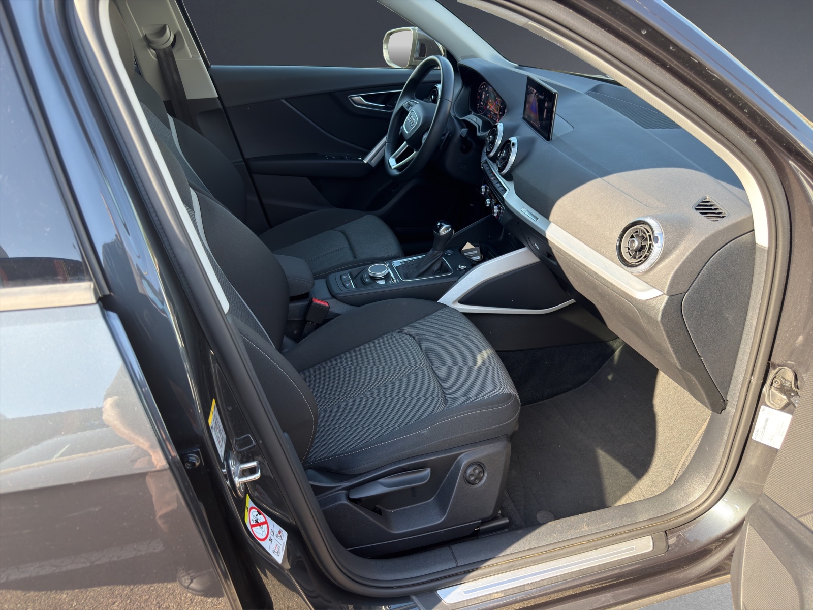 AUDI Q2 35 TFSI advanced S-tronic-image-8