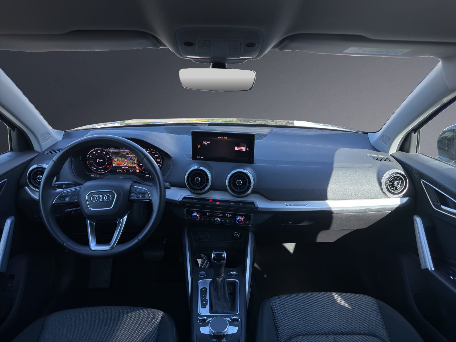 AUDI Q2 35 TFSI advanced S-tronic-image-9