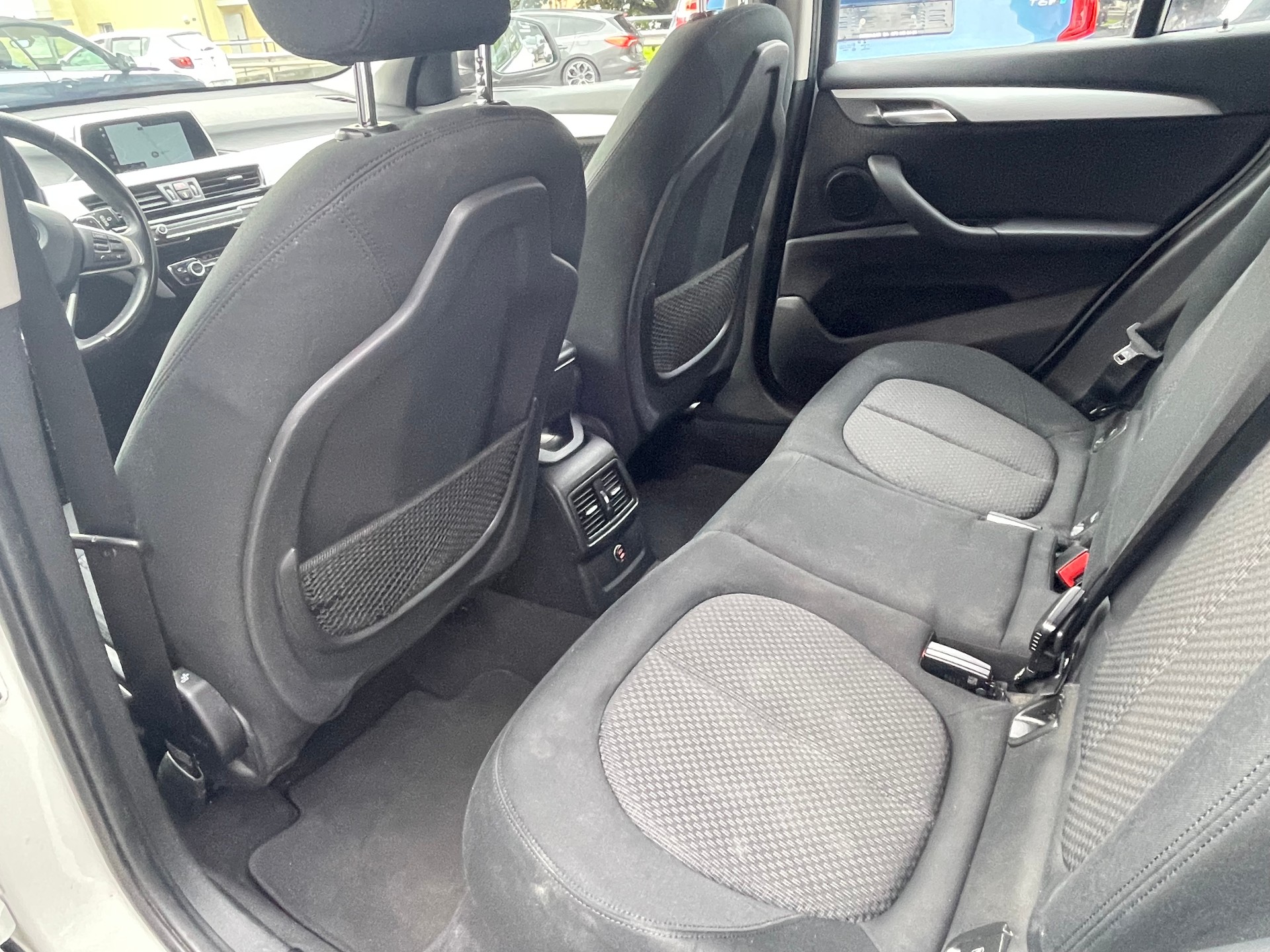BMW X1 sDrive 18d Steptronic-image-4