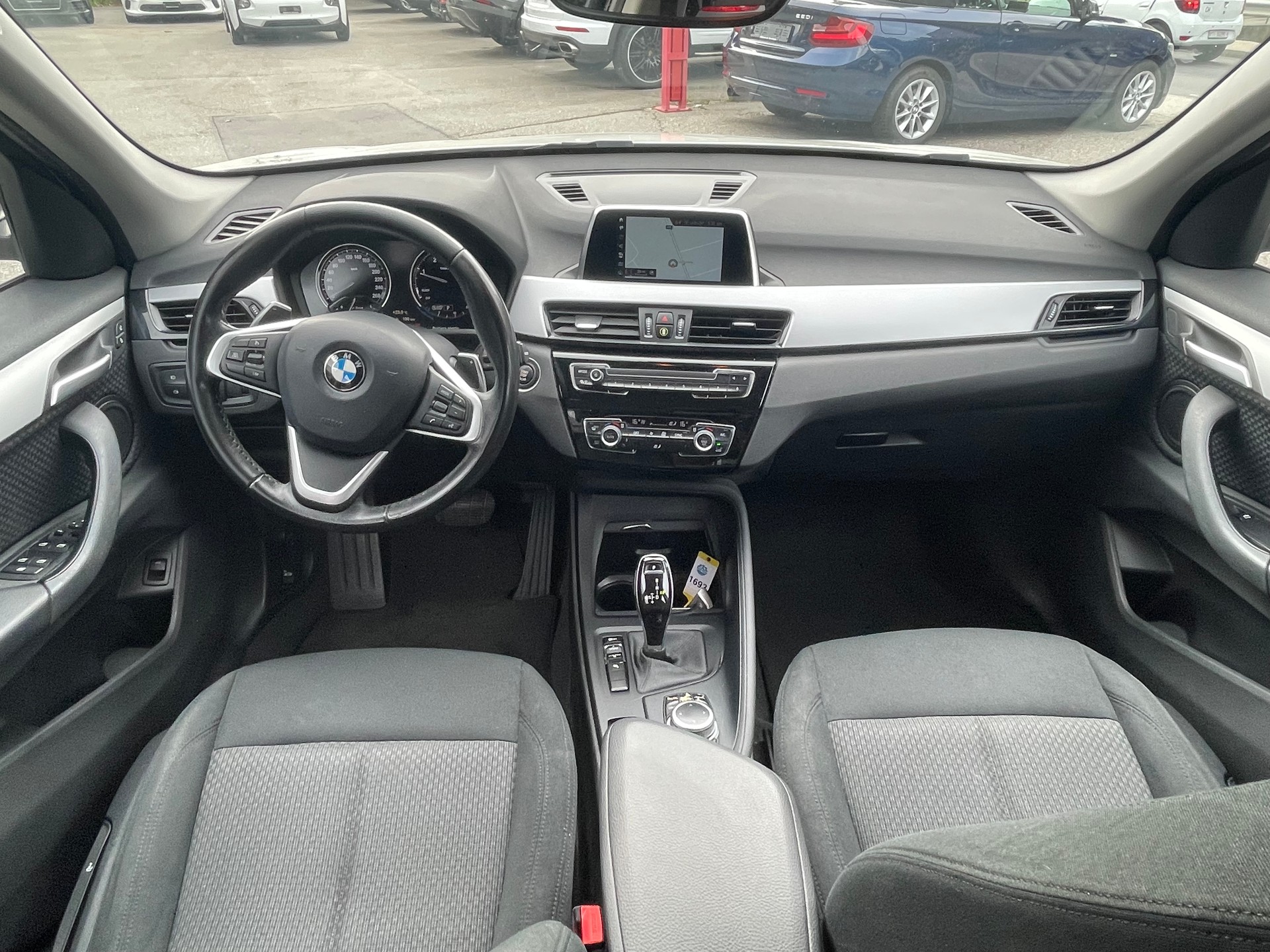 BMW X1 sDrive 18d Steptronic-image-5