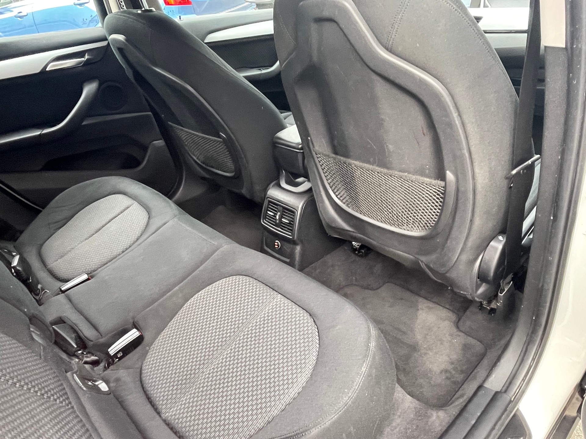 BMW X1 sDrive 18d Steptronic-image-11
