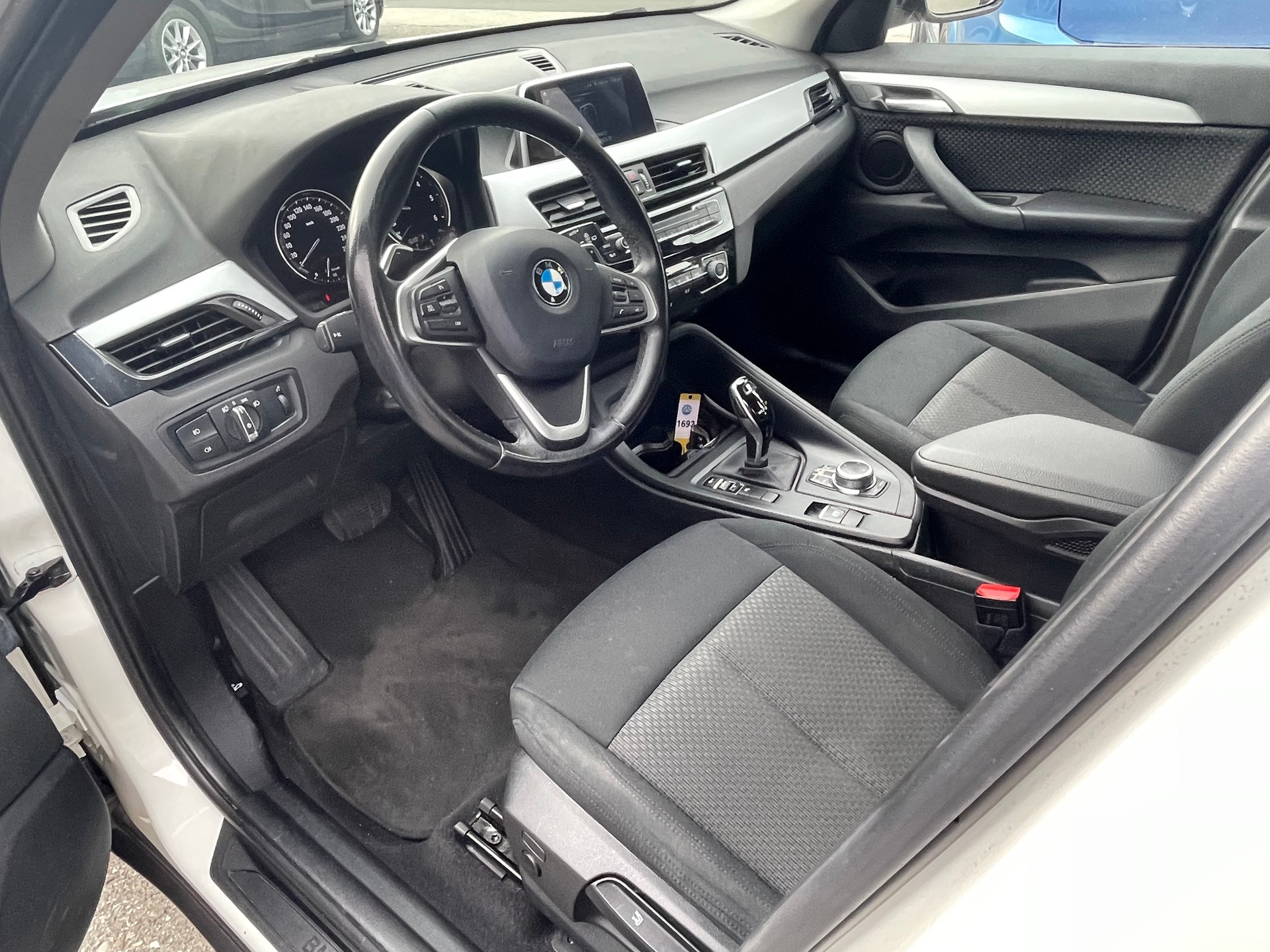 BMW X1 sDrive 18d Steptronic-image-2
