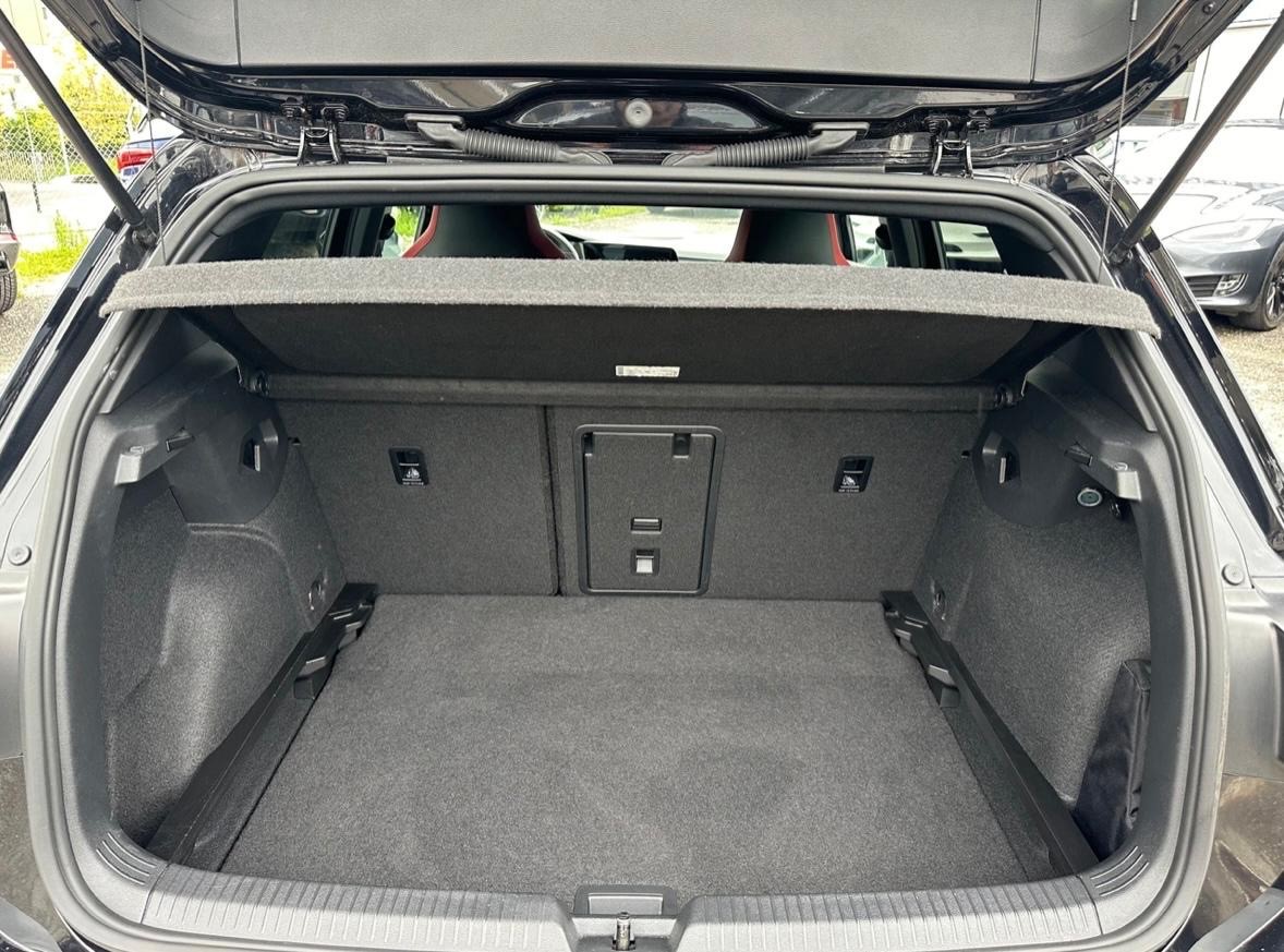 VW Golf 2.0 TSI GTI DSG-image-12