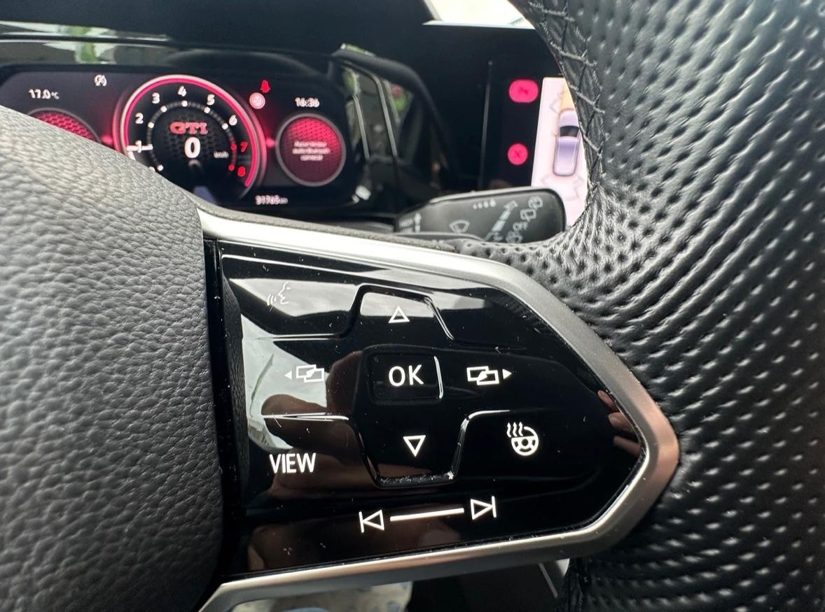 VW Golf 2.0 TSI GTI DSG-image-17