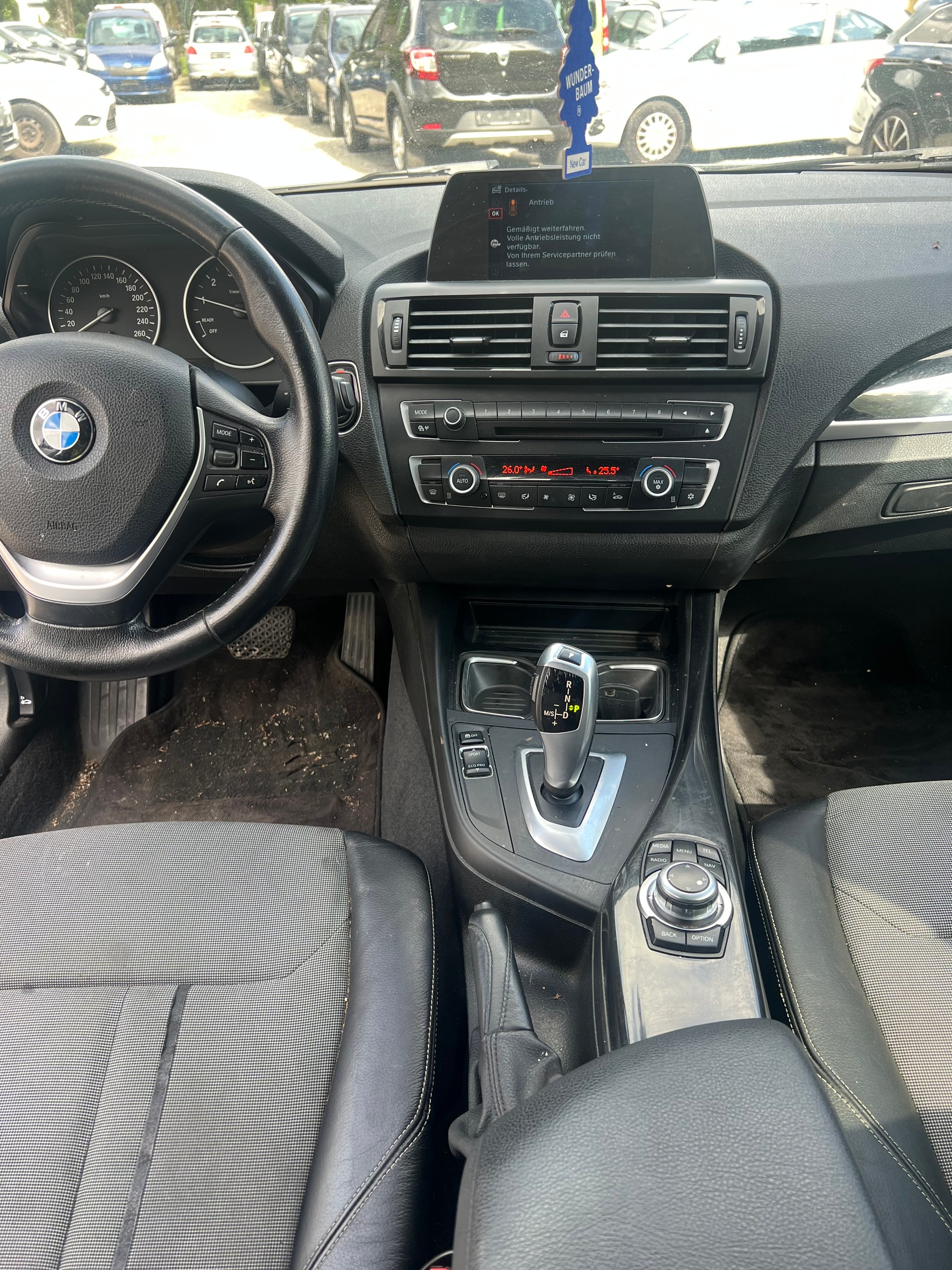 BMW 118i Sport Line Steptronic-image-10