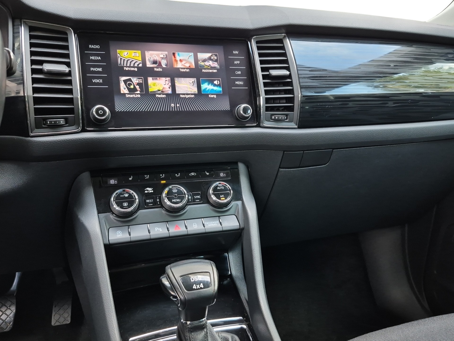 SKODA Kodiaq 2.0 TDI SCR Clever 4x4 DSG *Anhängerkupplung*-image-10