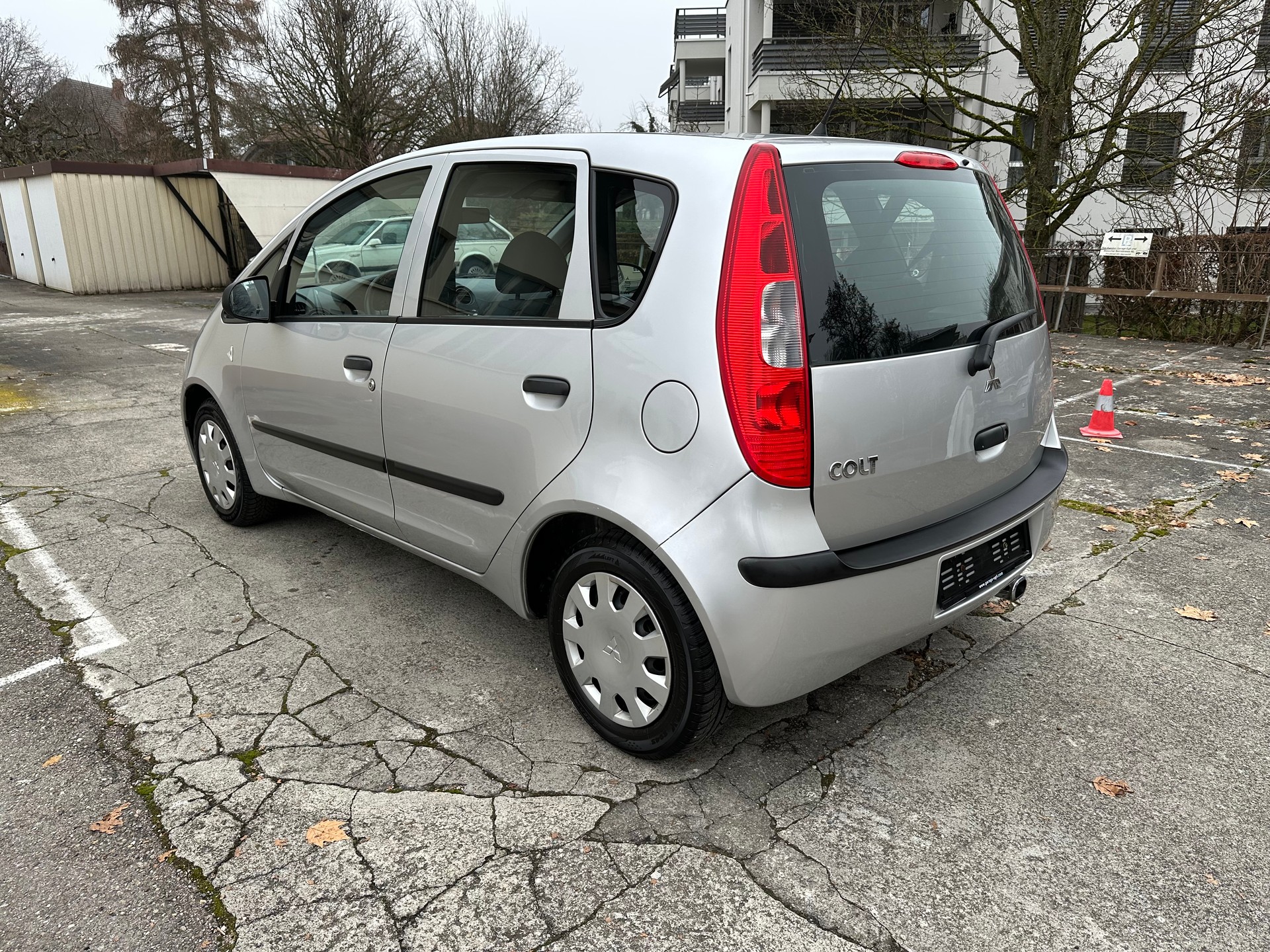 MITSUBISHI Colt 1.3 16V Invite-image-4