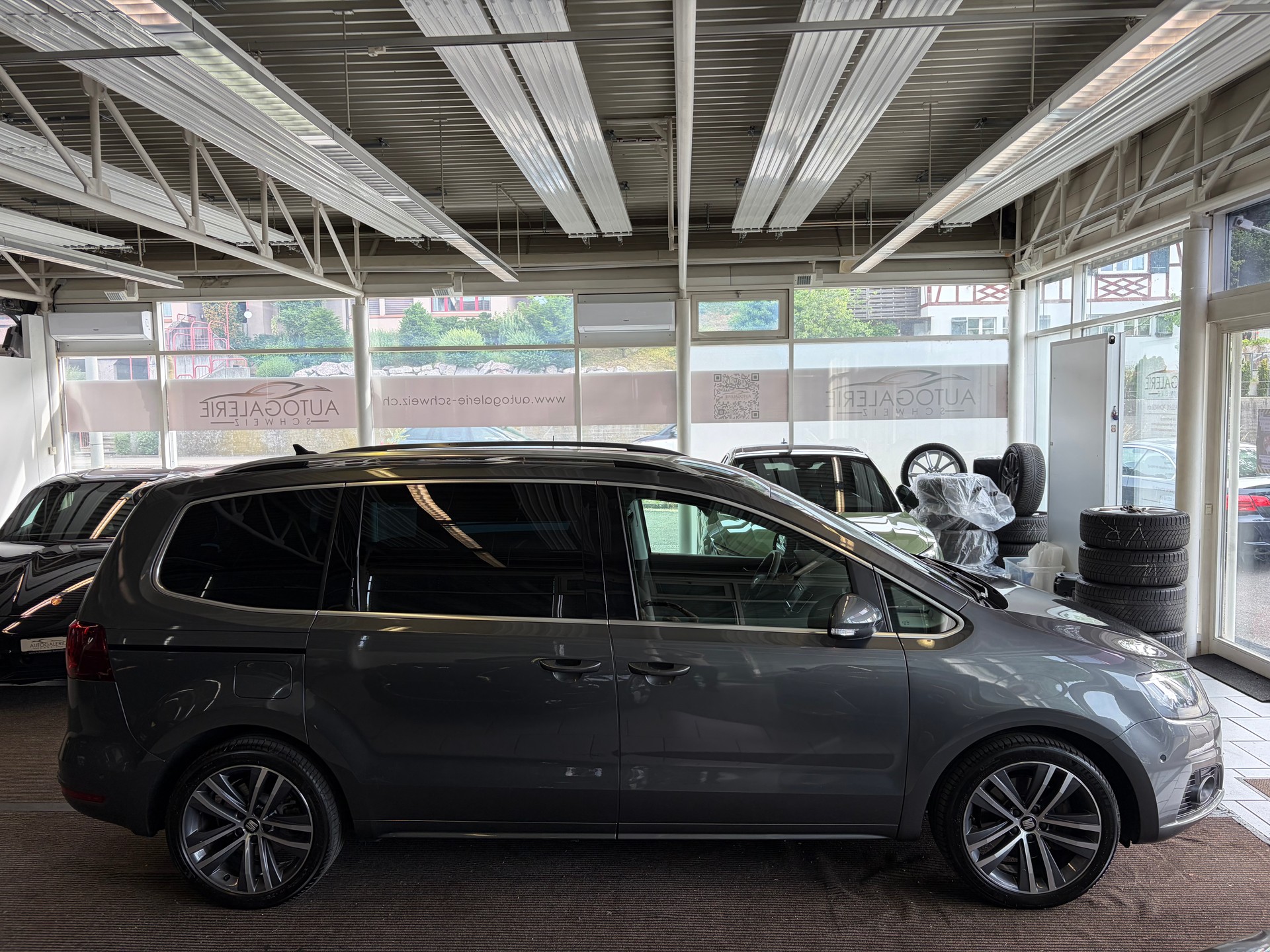 SEAT Alhambra 2.0 TSI FR Line DSG | CH Fahrzeug | Massage & Memory | Elektr. Türen | Family mit Kindersitz |-image-32