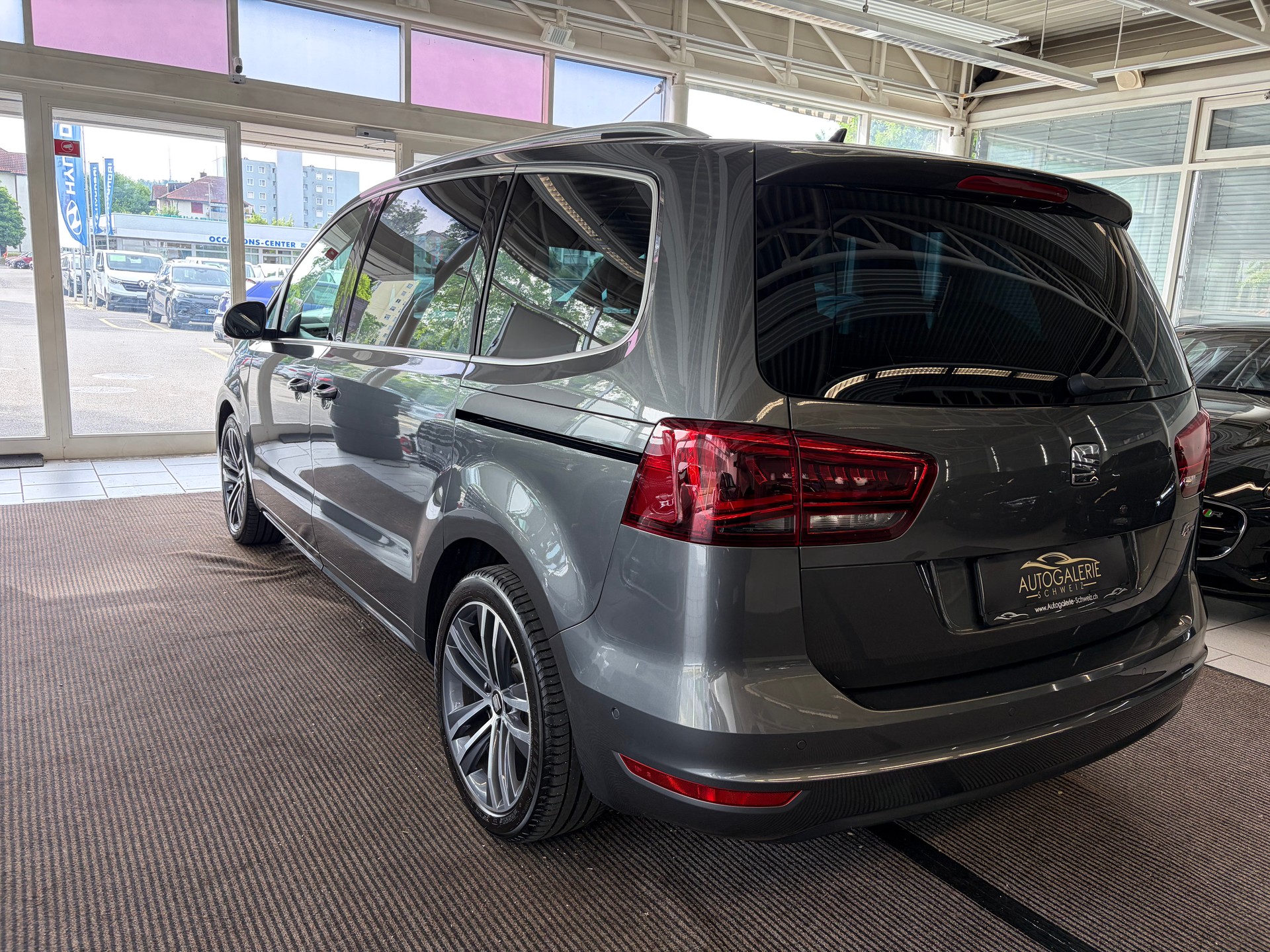 SEAT Alhambra 2.0 TSI FR Line DSG | CH Fahrzeug | Massage & Memory | Elektr. Türen | Family mit Kindersitz |-image-10