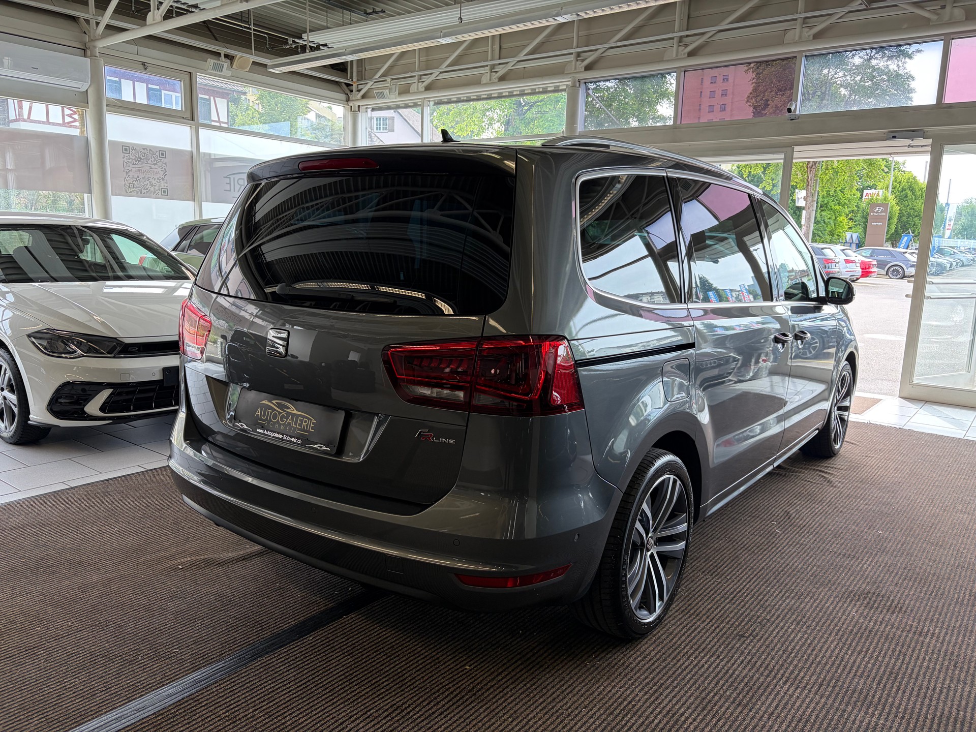 SEAT Alhambra 2.0 TSI FR Line DSG | CH Fahrzeug | Massage & Memory | Elektr. Türen | Family mit Kindersitz |-image-30