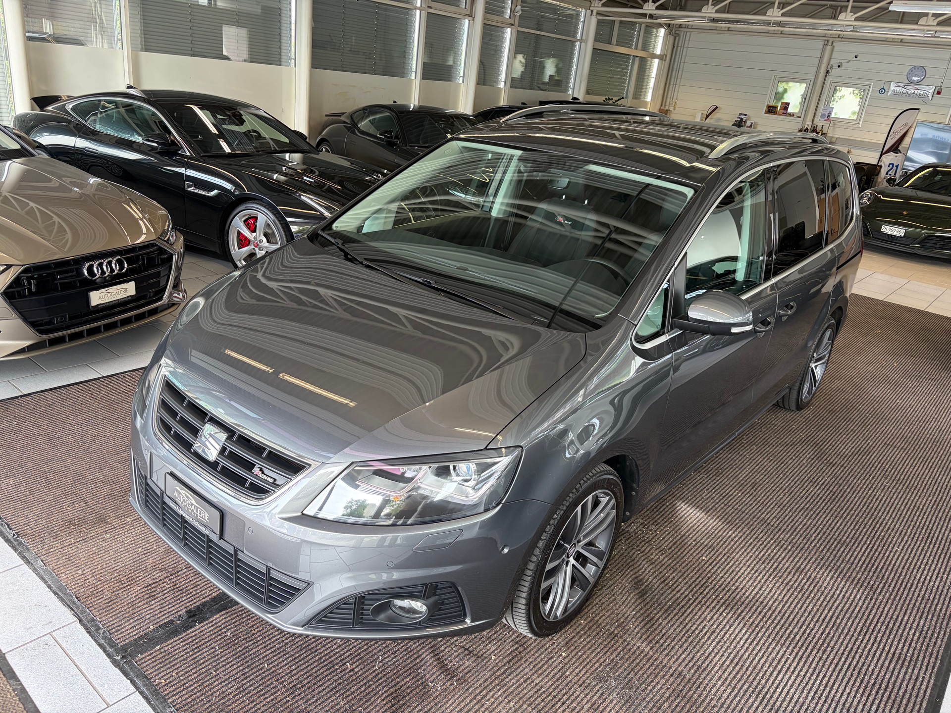 SEAT Alhambra 2.0 TSI FR Line DSG | CH Fahrzeug | Massage & Memory | Elektr. Türen | Family mit Kindersitz |-image-40