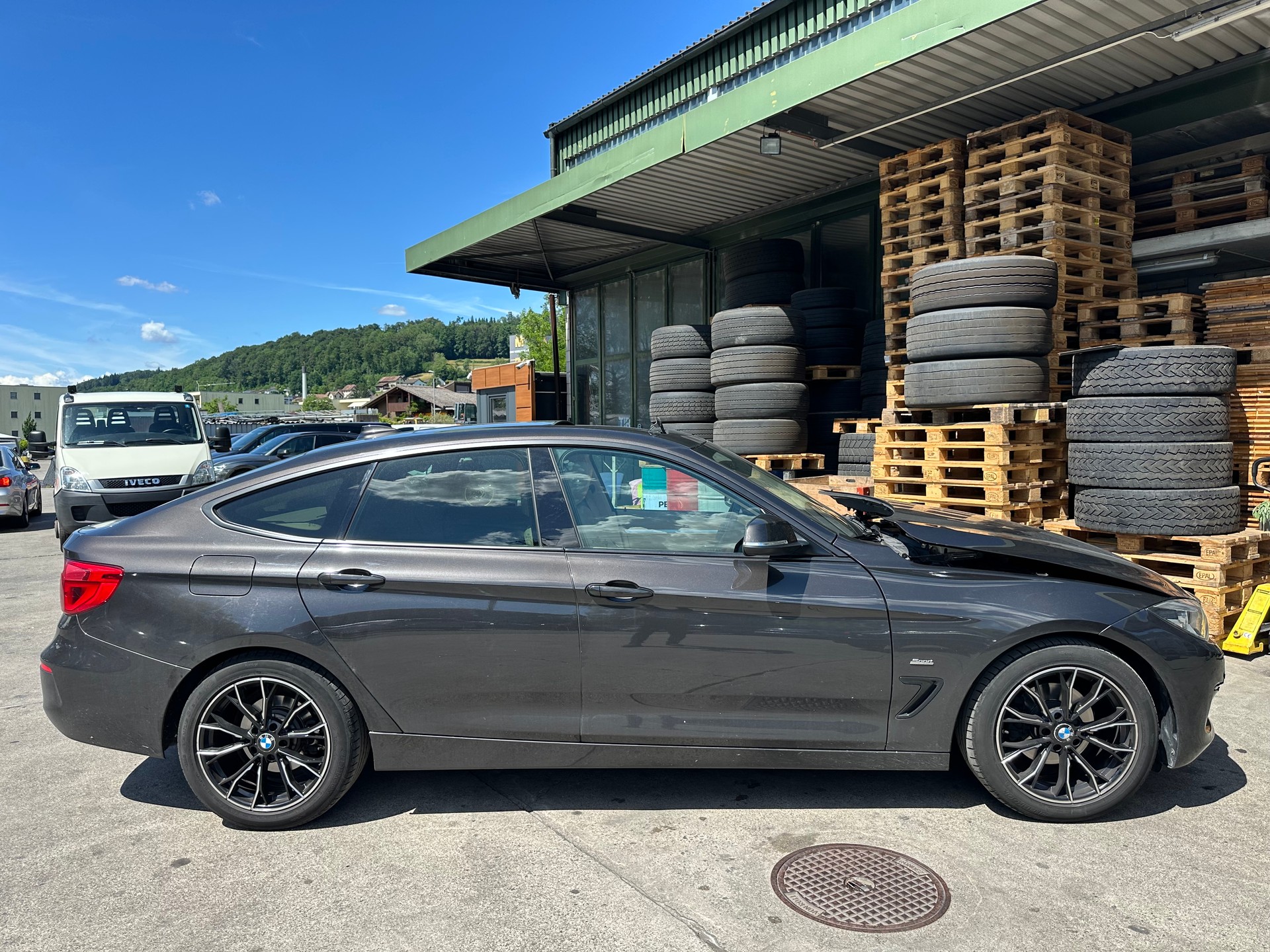 BMW 320d GT xDrive Sport Line Steptronic-image-5
