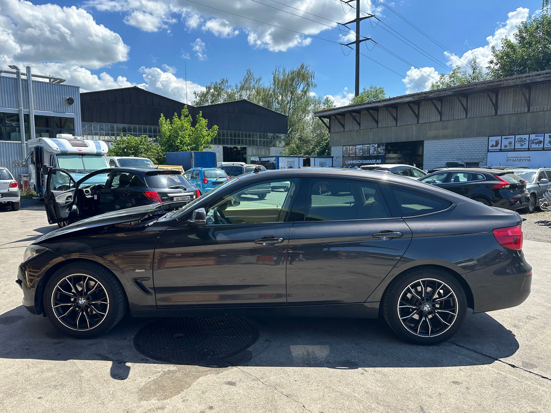 BMW 320d GT xDrive Sport Line Steptronic-image-8