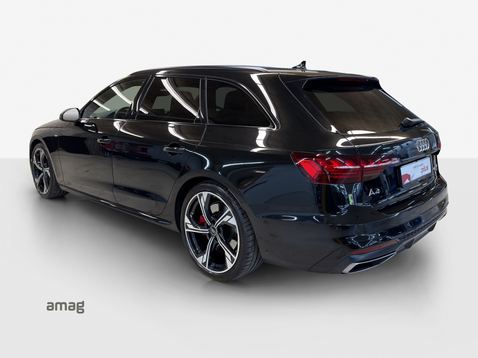 AUDI A4 Avant 45 TFSI S line S-tronic quattro-showroom-element-2