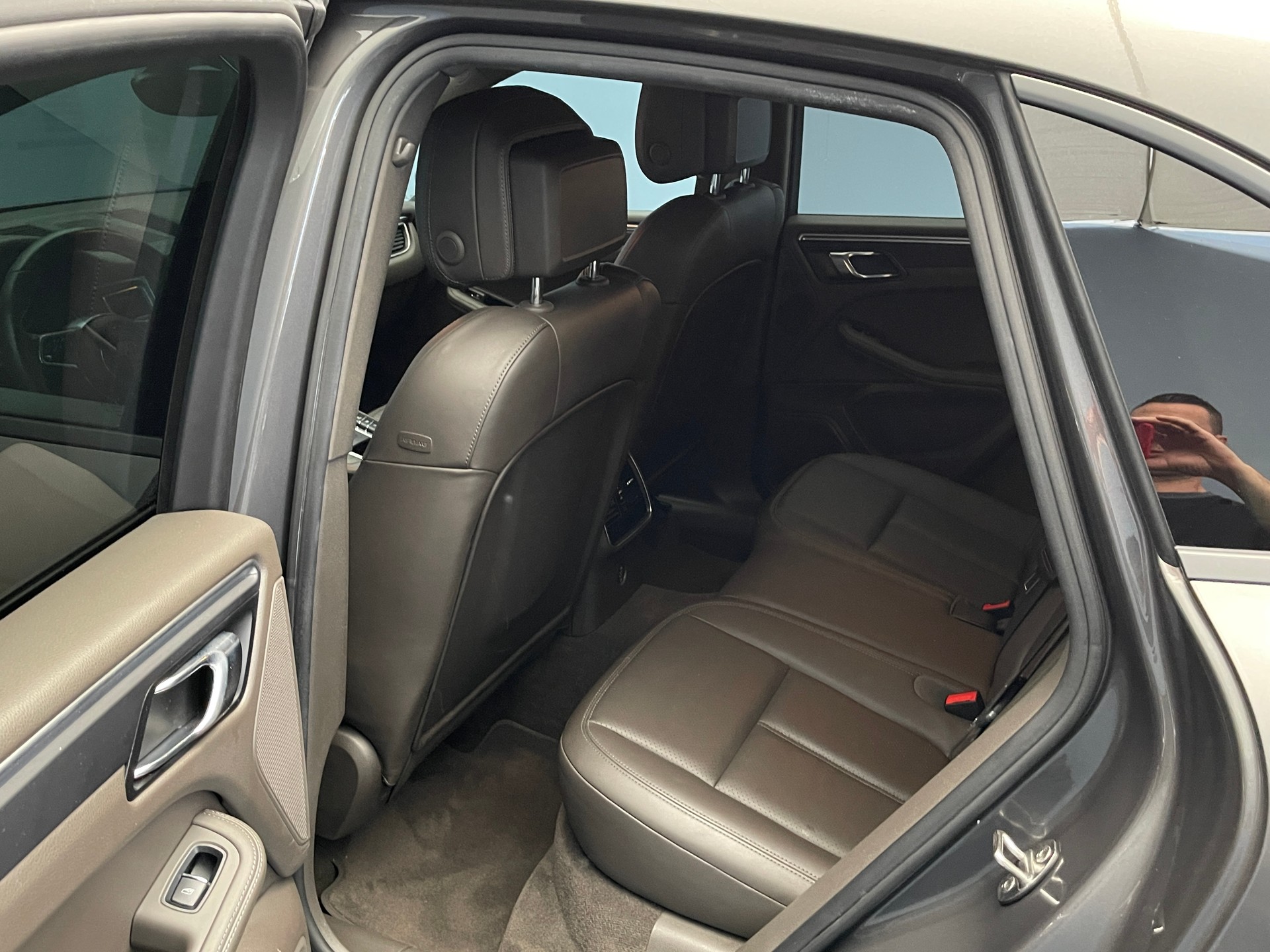 PORSCHE Macan 2.0-image-9