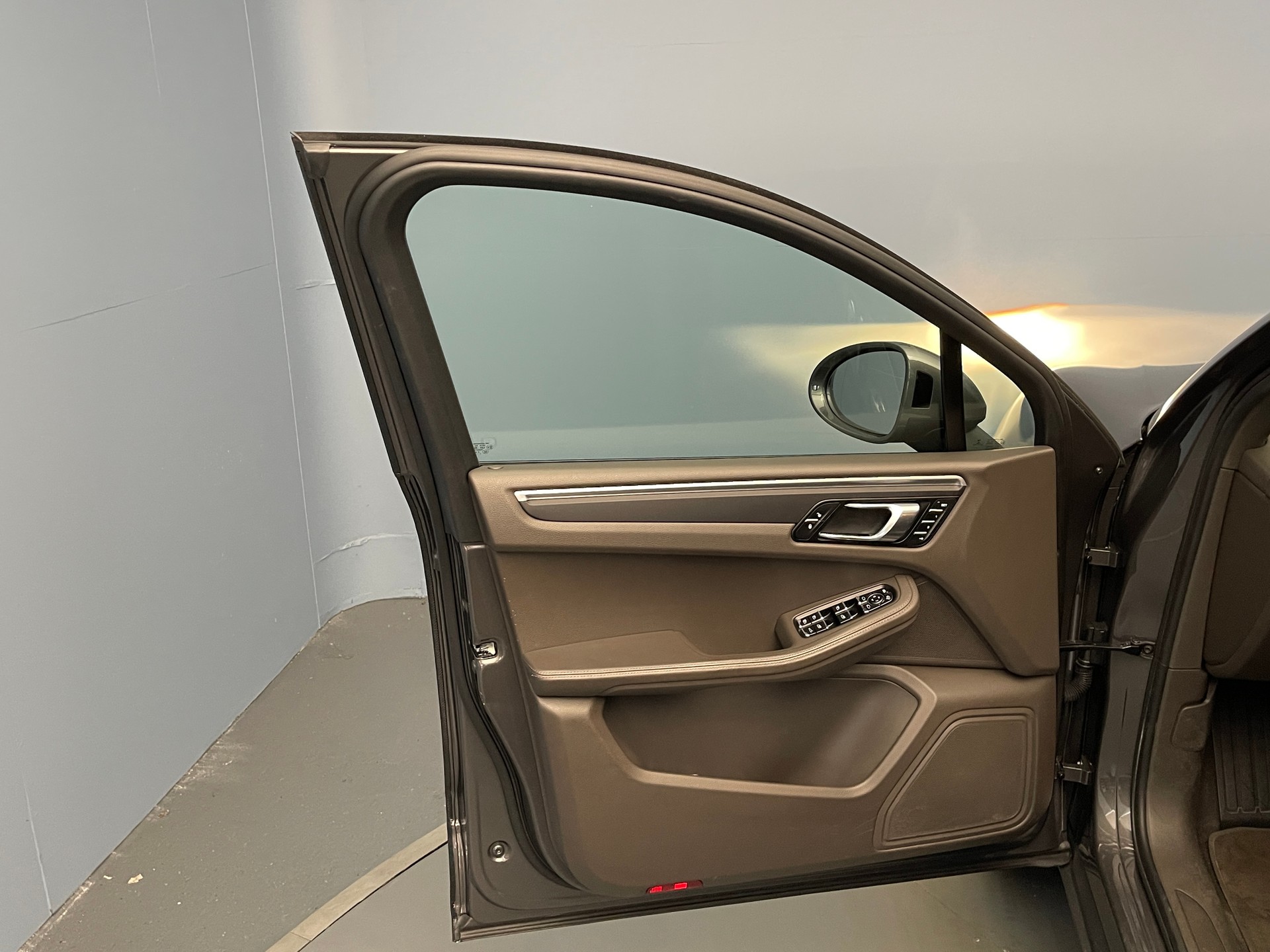 PORSCHE Macan 2.0-image-5