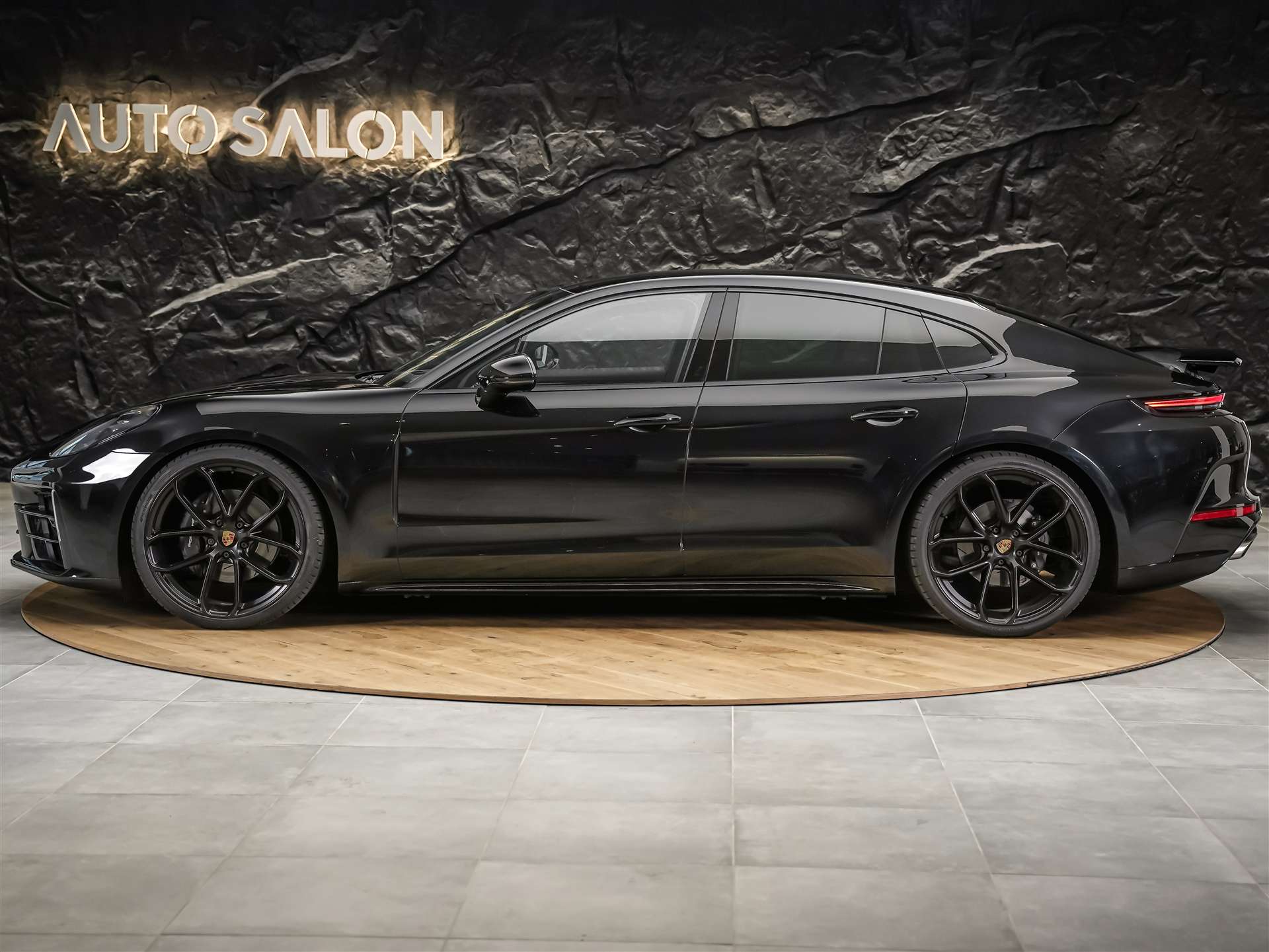PORSCHE Panamera 2.9 V6 4 *22" Felgen*All Black*Head-Up*-showroom-element-2