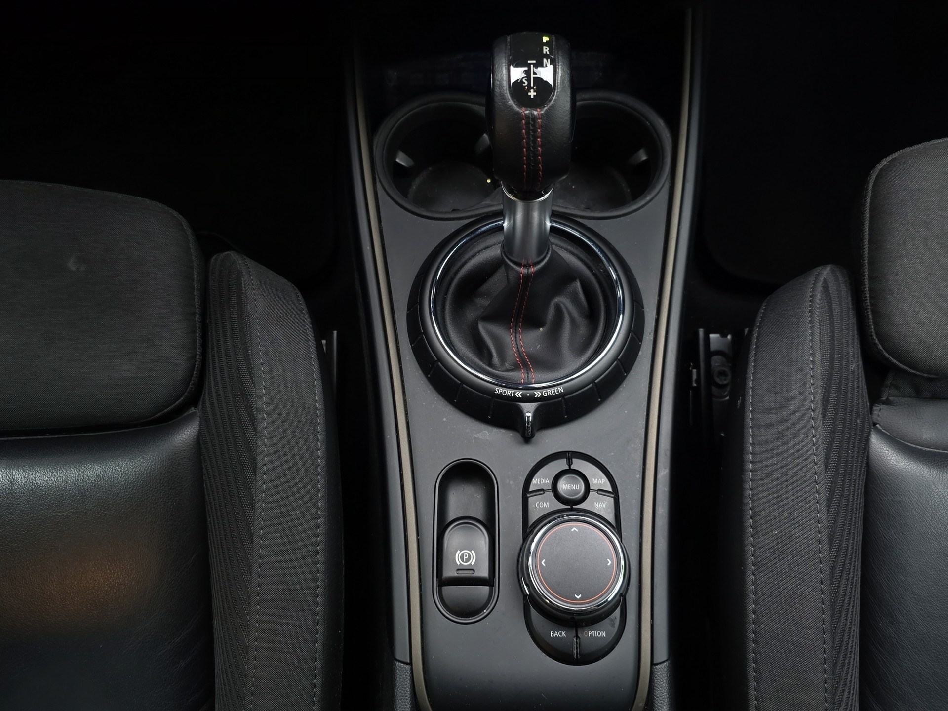 MINI Countryman Cooper S ALL4 Steptronic-image-12