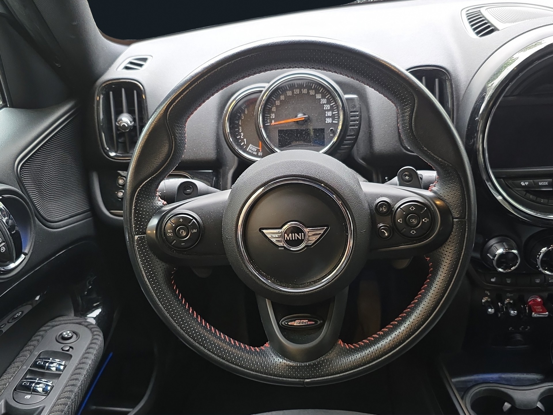 MINI Countryman Cooper S ALL4 Steptronic-image-11