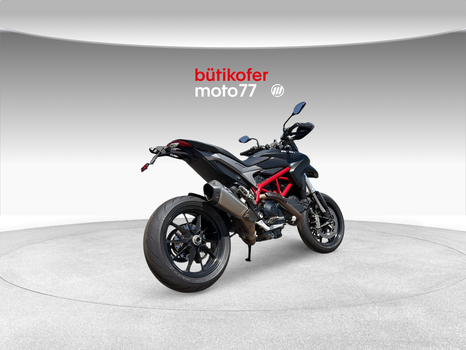 DUCATI 821 Hypermotard-image-2