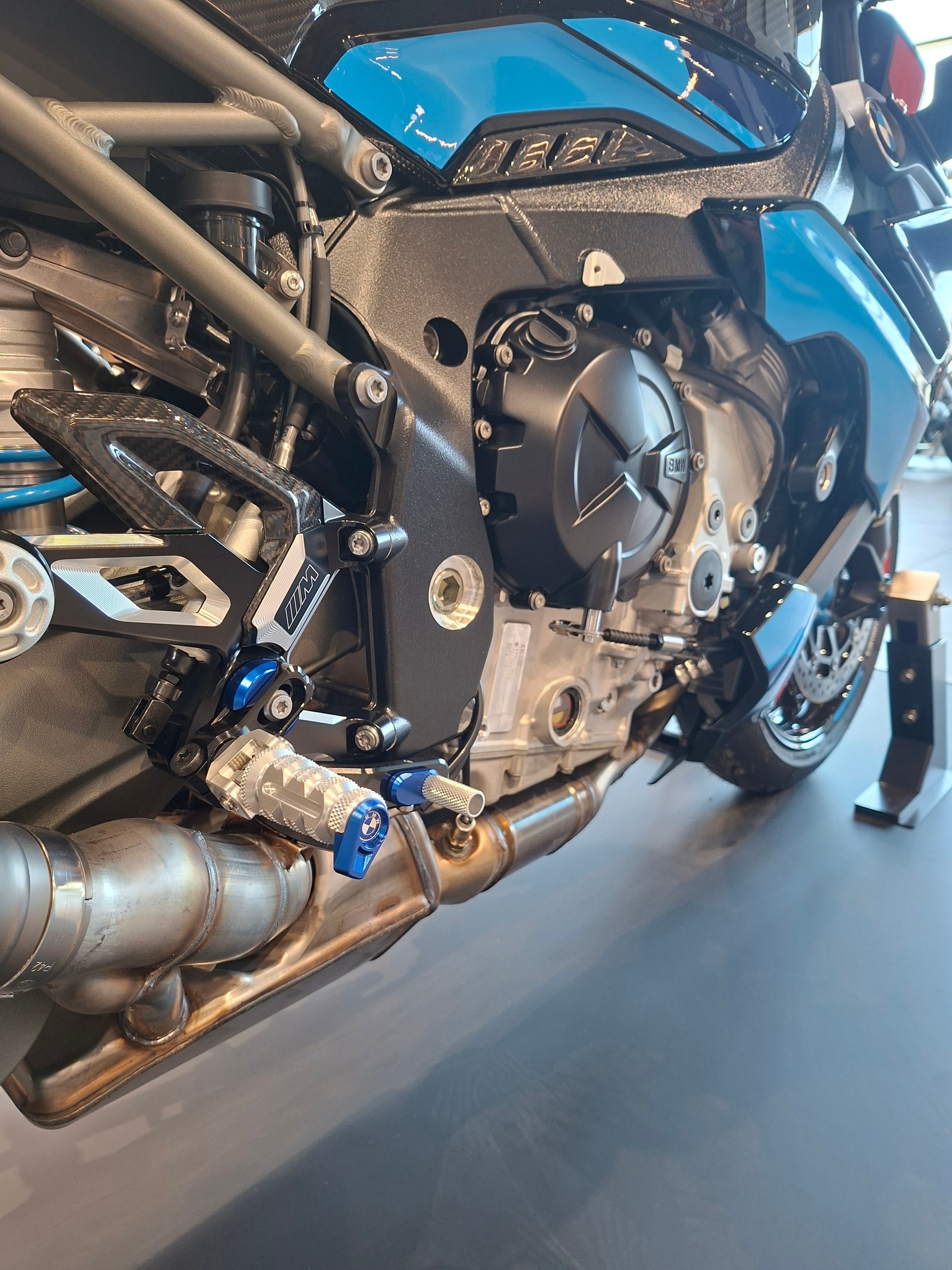 BMW M 1000 R-image-6