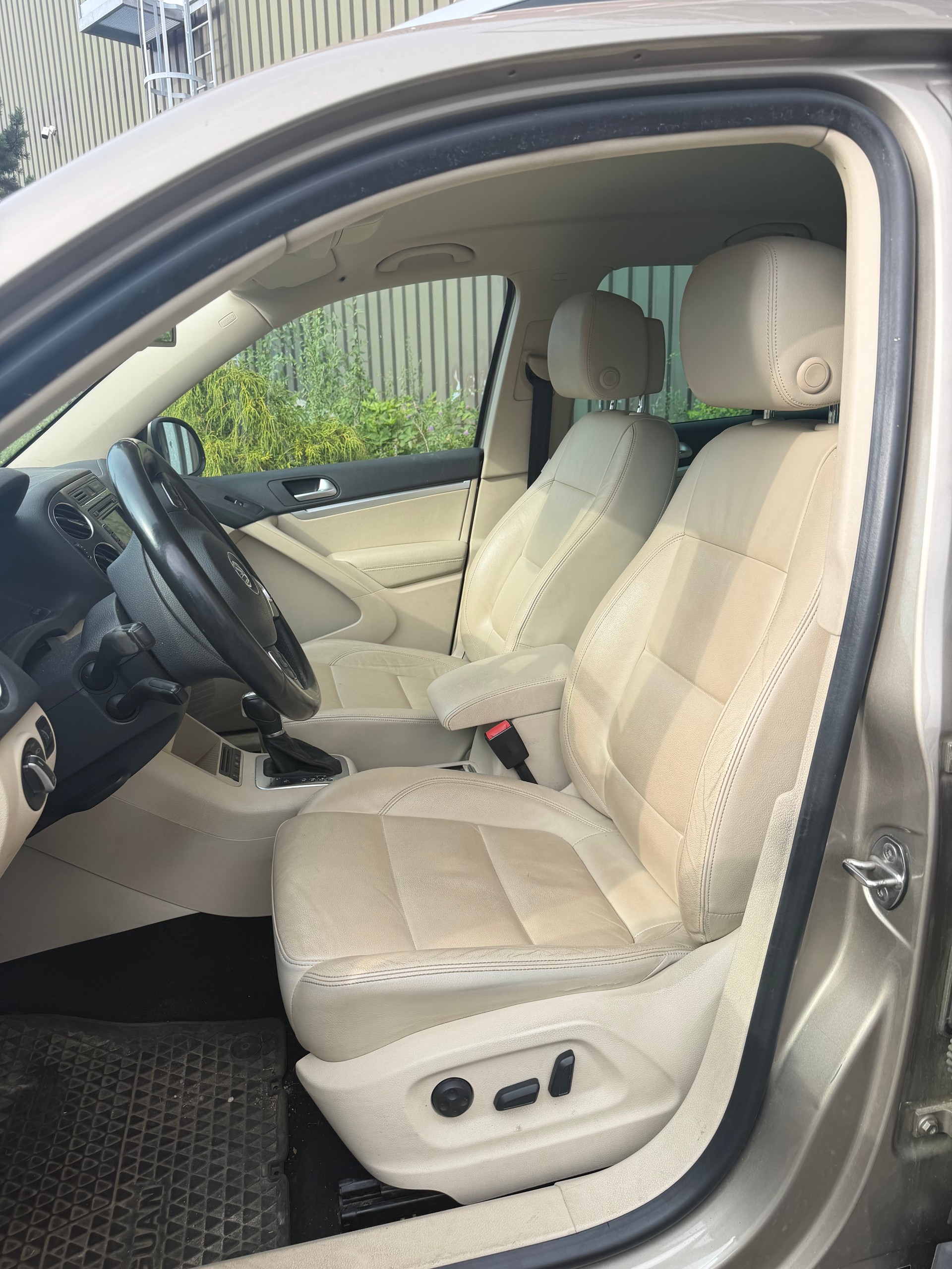 VW Tiguan 2.0 TSI Sport&Style 4Motion DSG-image-11